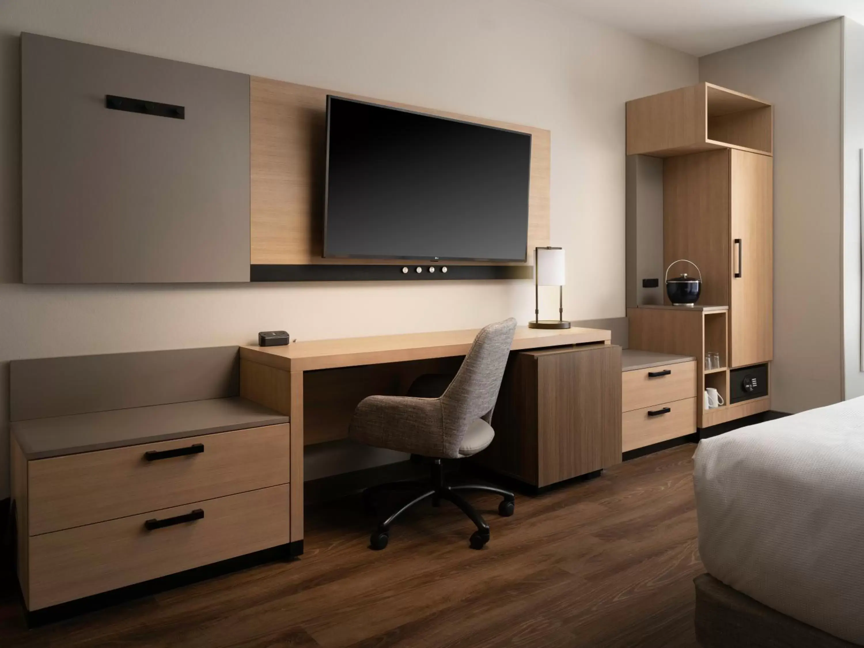 Queen Room with Two Queen Beds with Sofa Bed and Tub - Disability Access in Hyatt Place Amarillo-West Queen Room with Two Queen Beds with Sofa Bed and Tub - Disability Access in Hyatt Place Amarillo-West