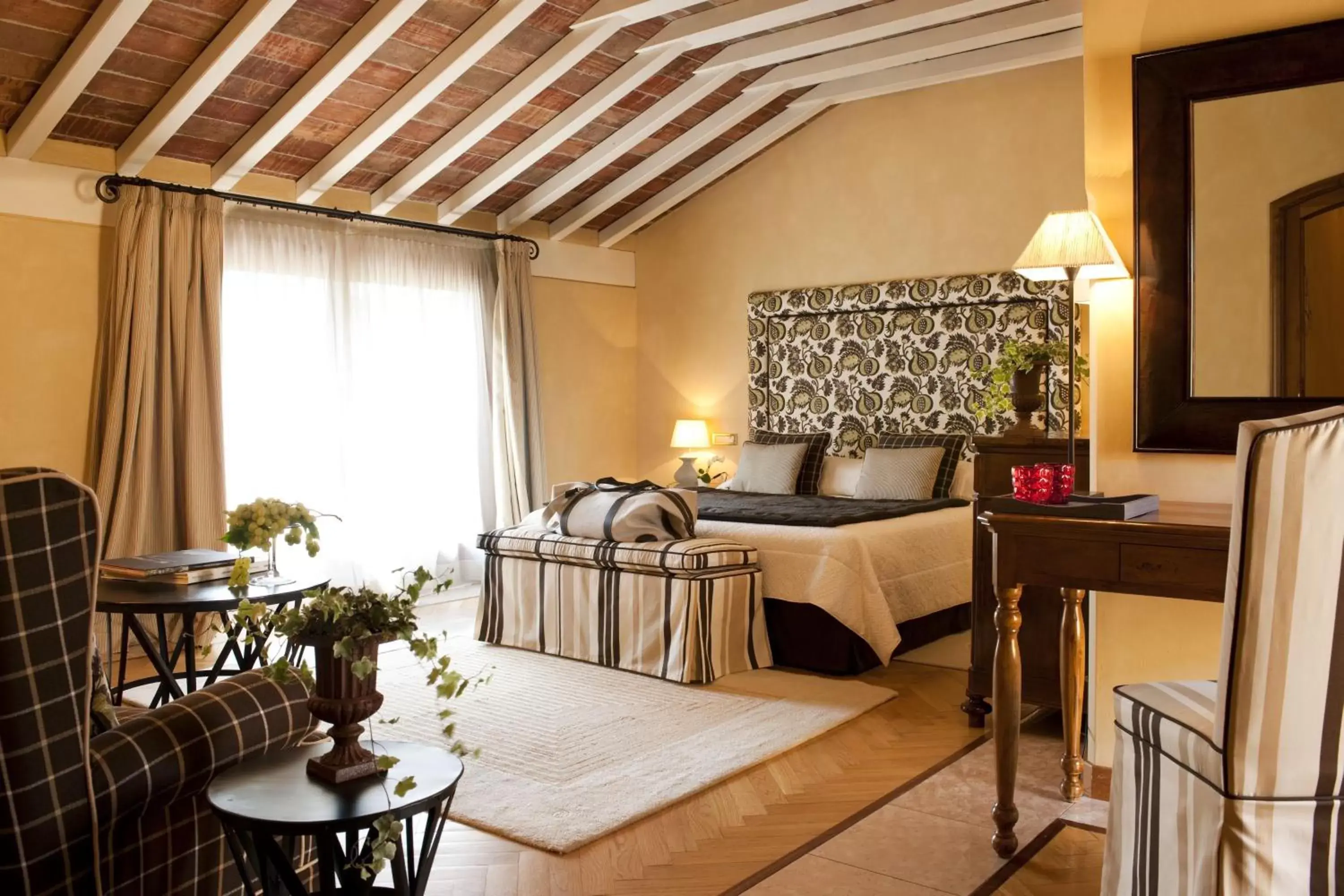 Superior Double or Twin Room in L'Albereta Relais & Chateaux Superior Double or Twin Room in L'Albereta Relais & Chateaux