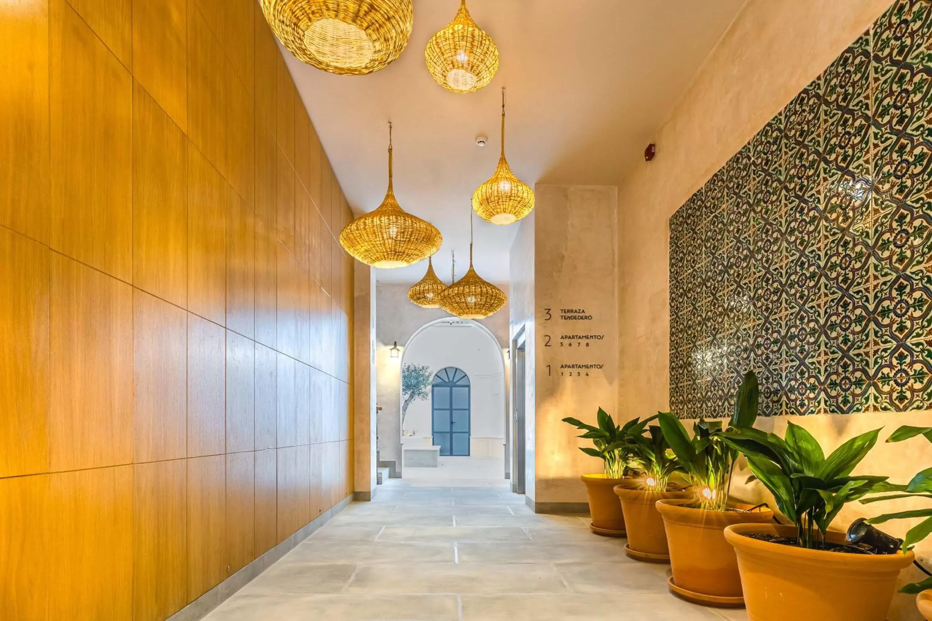 CASA DE LA VEGA SUITES CASA DE LA VEGA SUITES