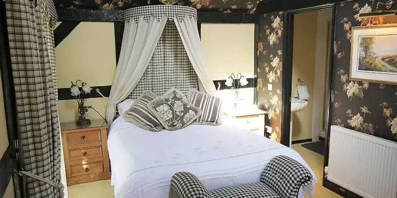 Bed in The Old Priory B&B Bed in The Old Priory B&B