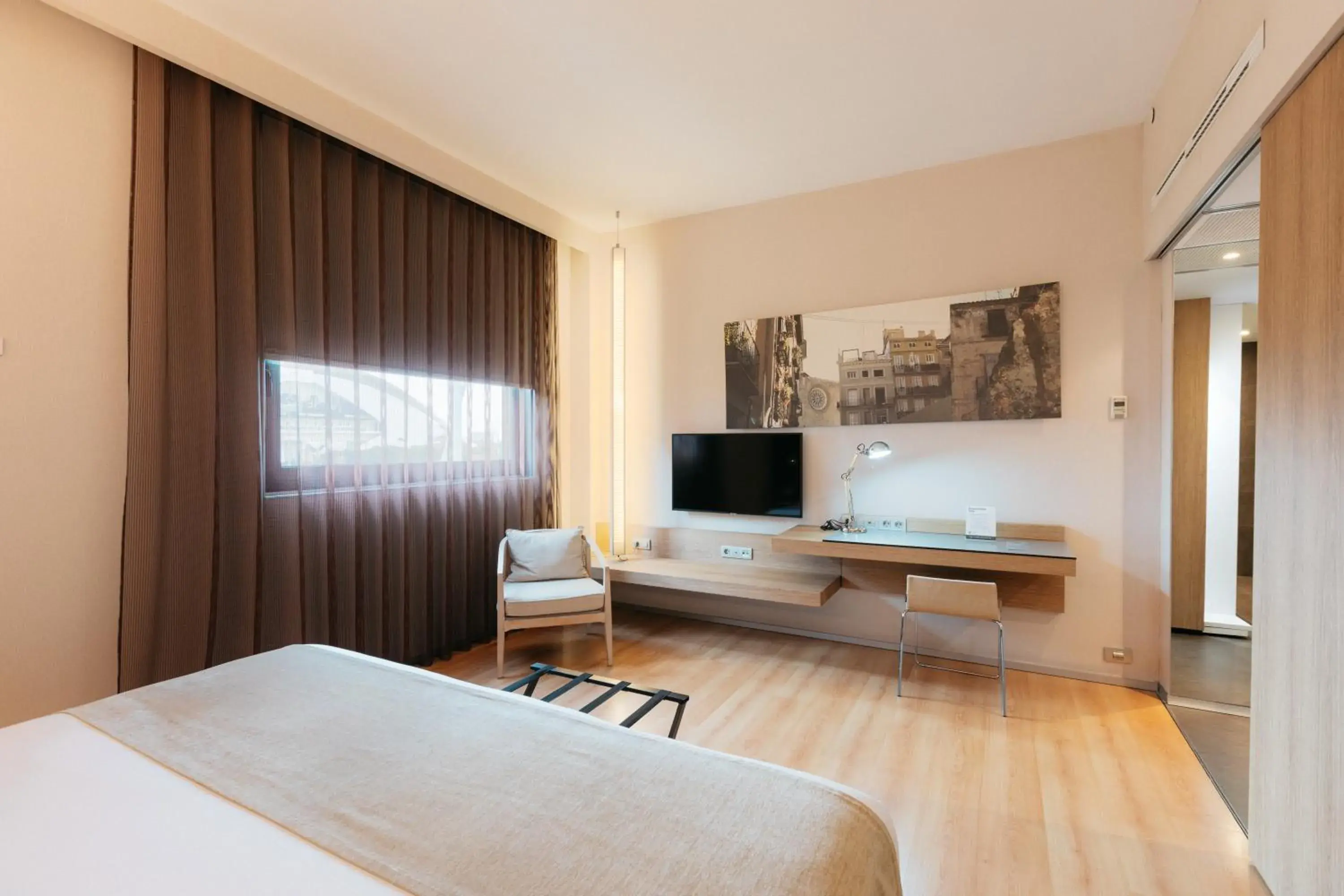 Two Connecting Deluxe Double Rooms in Barceló Valencia Two Connecting Deluxe Double Rooms in Barceló Valencia