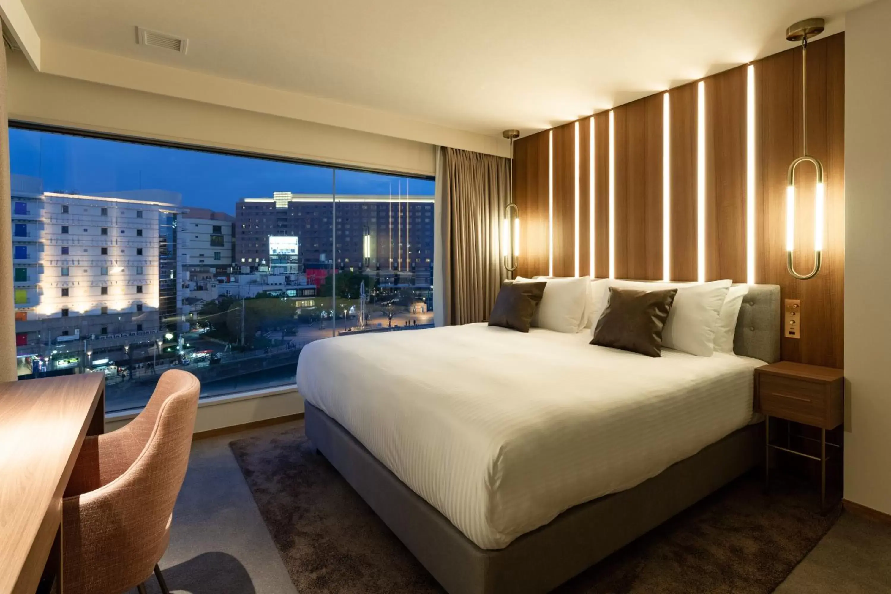 Deluxe King Room with River View - Non-Smoking - Top Floor in The OneFive Villa Fukuoka Deluxe King Room with River View - Non-Smoking - Top Floor in The OneFive Villa Fukuoka