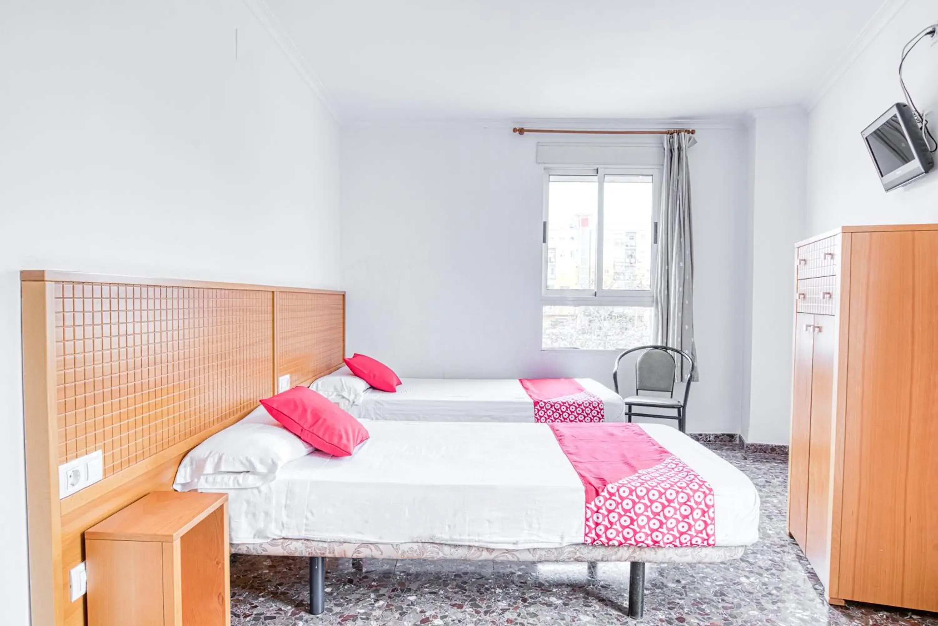 Twin Room - single occupancy in Hostal Nova Picanya Twin Room - single occupancy in Hostal Nova Picanya