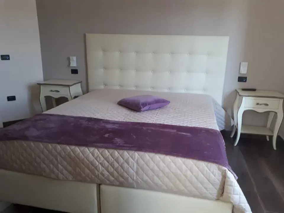 Deluxe Double or Twin Room in Casale degli Ulivi Deluxe Double or Twin Room in Casale degli Ulivi