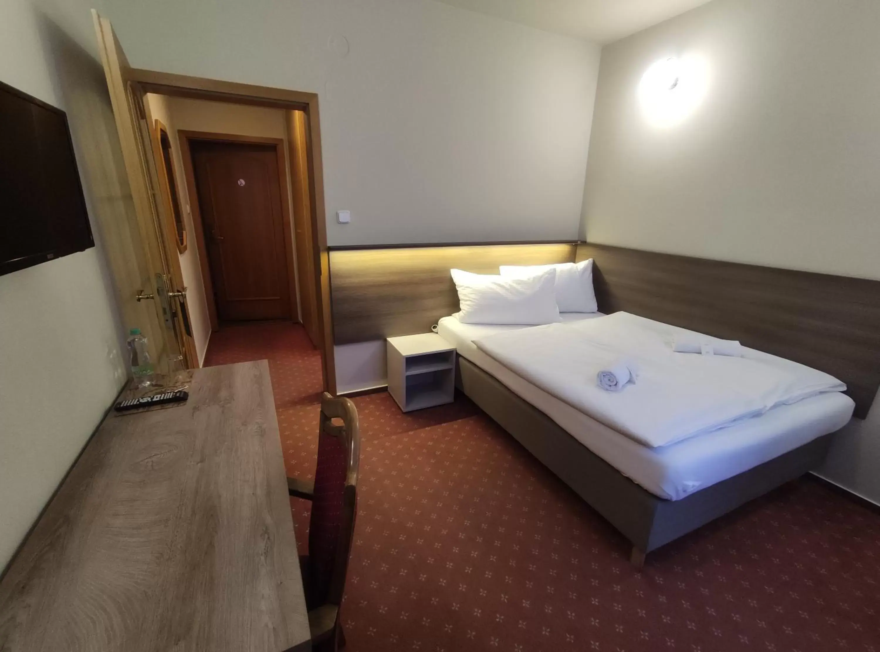 Economy Double Room in Hotel Brixen Economy Double Room in Hotel Brixen