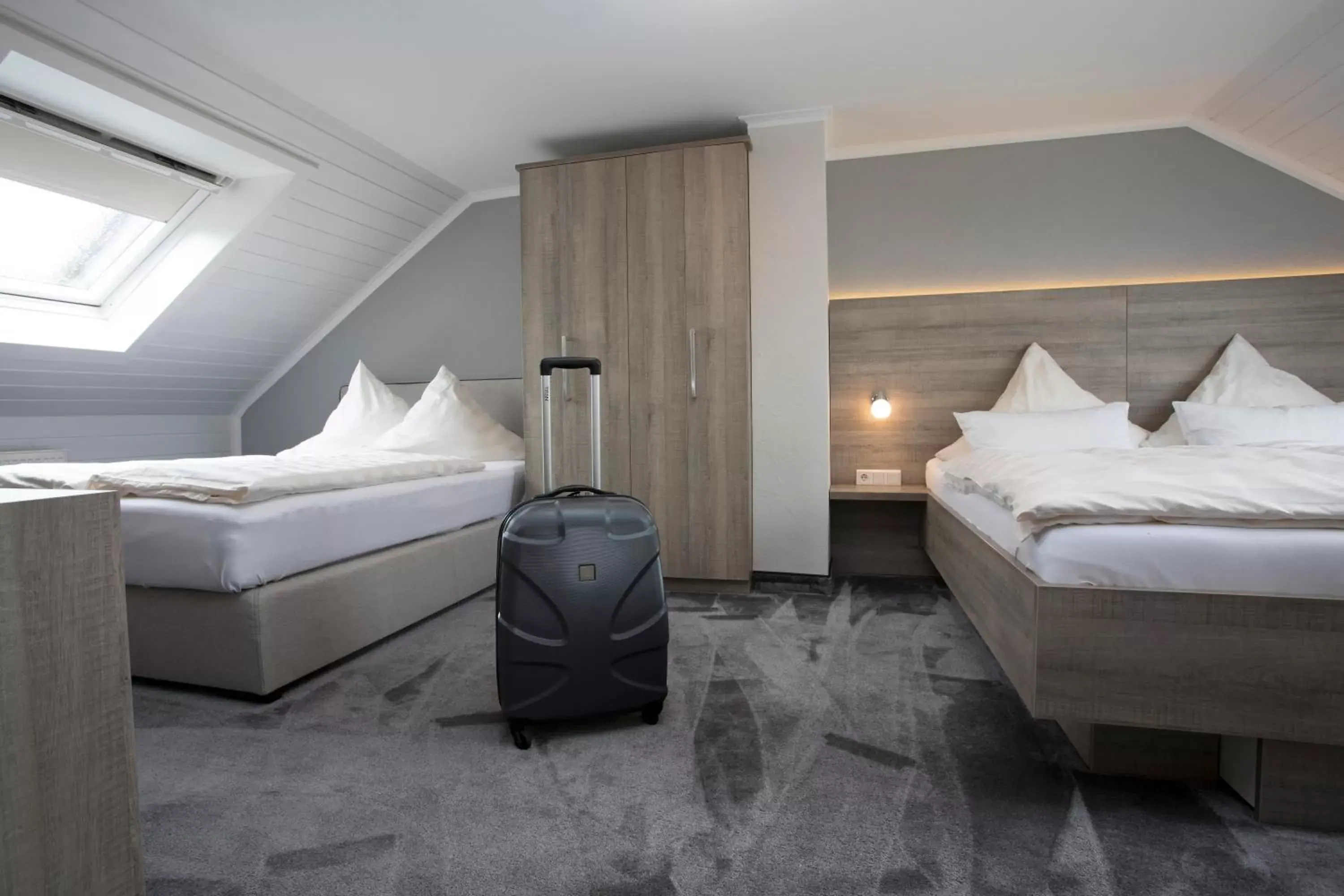 Comfort Quadruple Room - single occupancy in Hotel Forsthaus Comfort Quadruple Room - single occupancy in Hotel Forsthaus