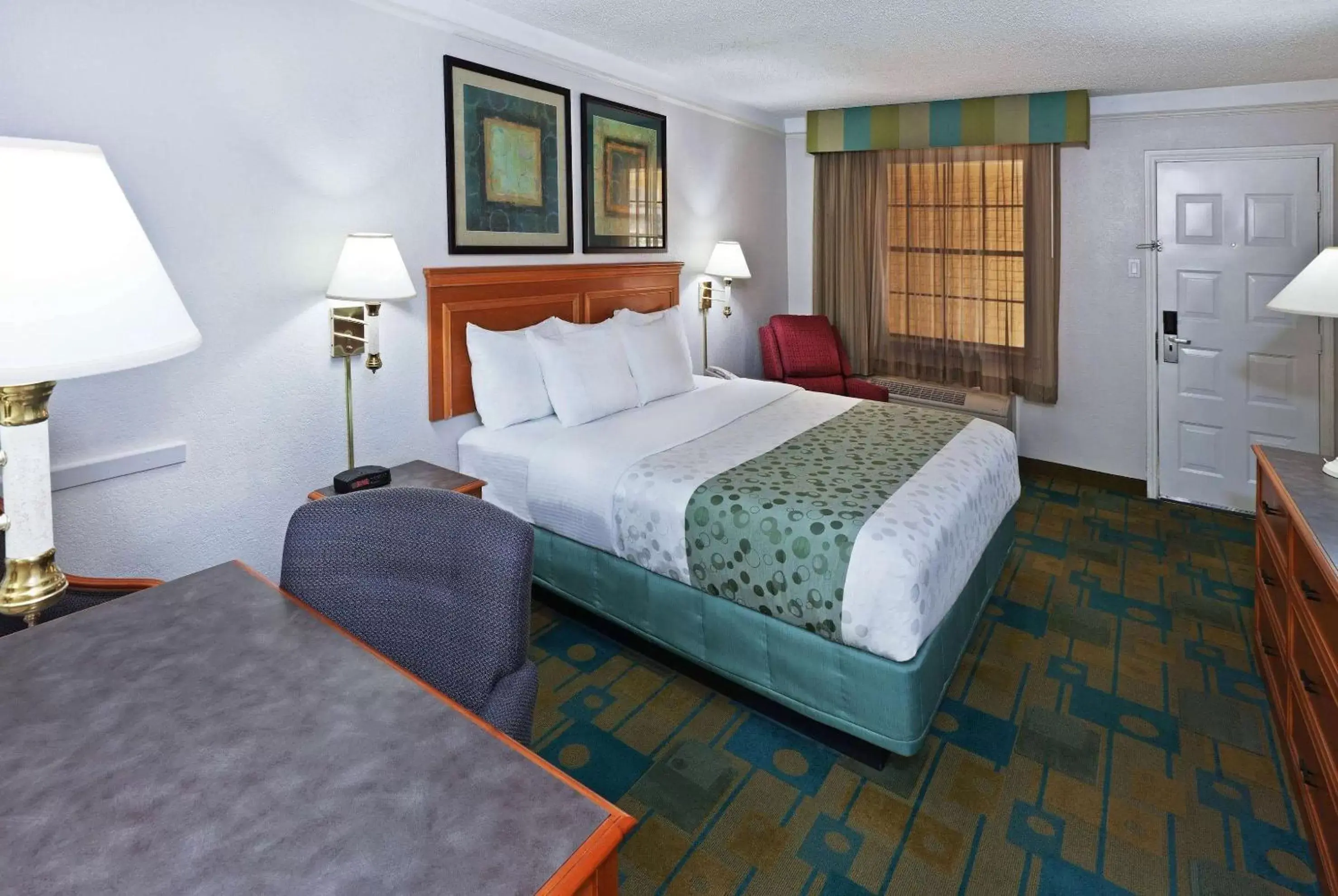 Queen Room in La Quinta Inn by Wyndham Austin Oltorf Queen Room in La Quinta Inn by Wyndham Austin Oltorf