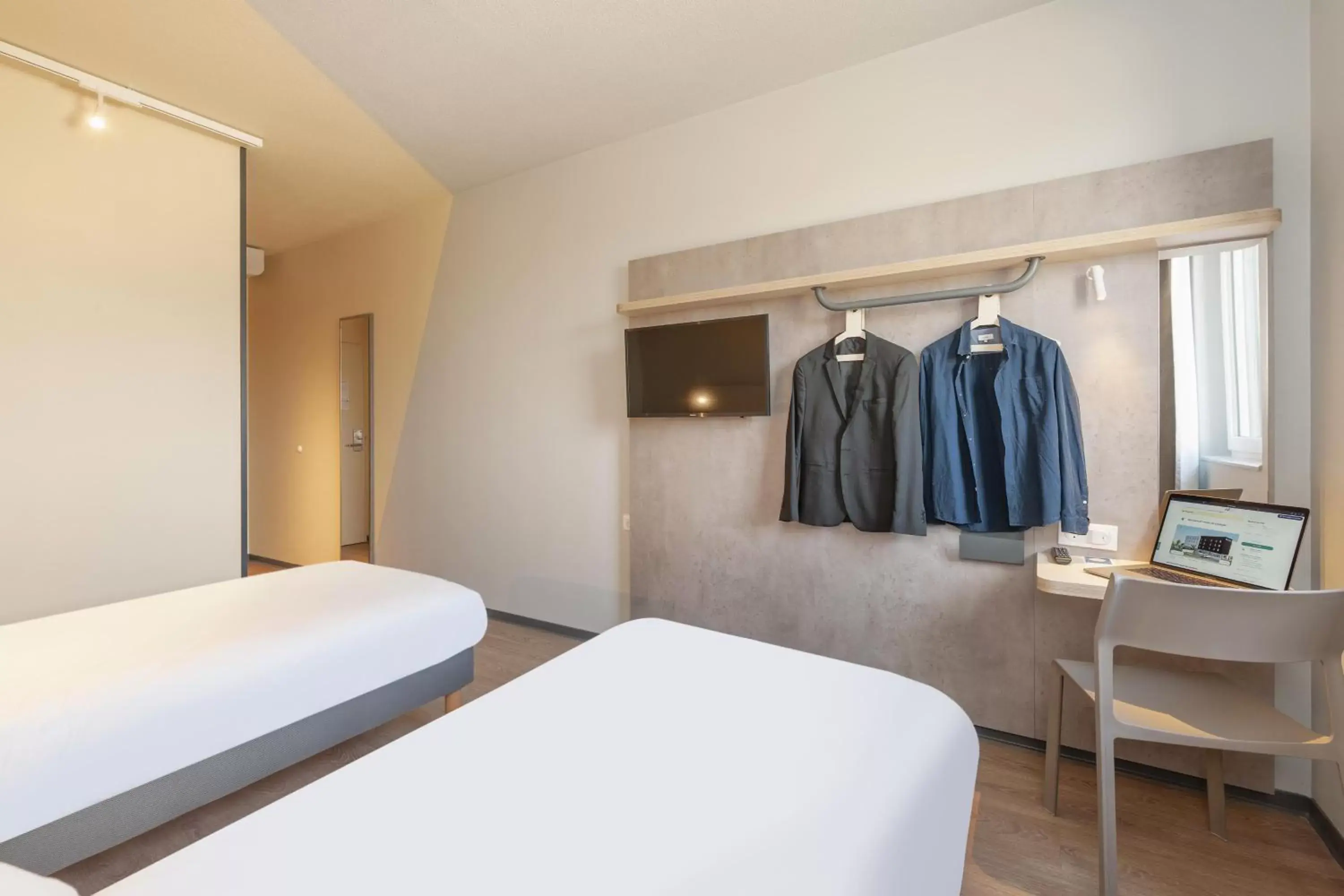 Standard Twin Room in Ibis Budget Mont De Marsan Standard Twin Room in Ibis Budget Mont De Marsan