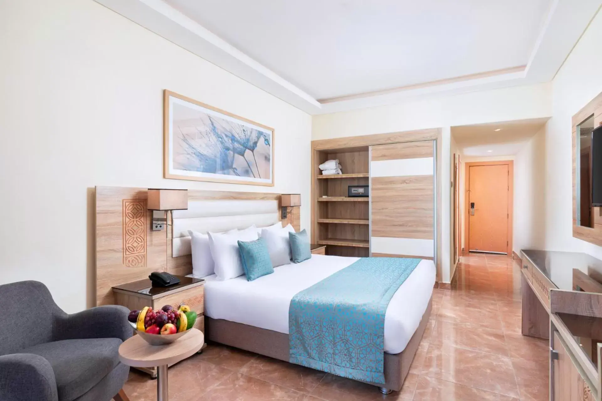 Deluxe Double Room in Beach Albatros Aqua Park - Hurghada Deluxe Double Room in Beach Albatros Aqua Park - Hurghada