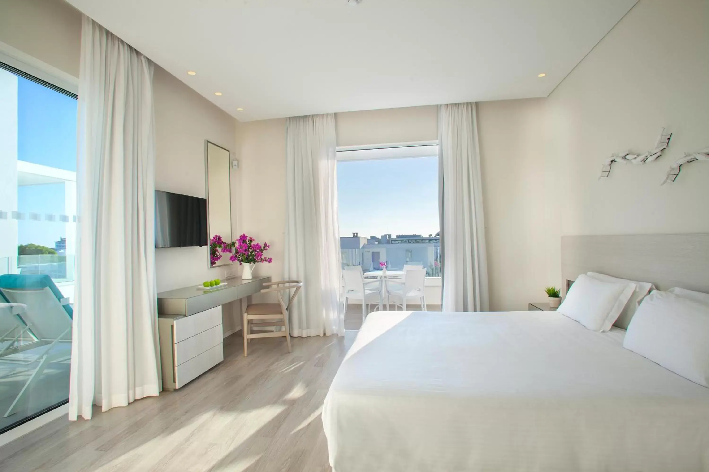 Two-Bedroom Suite in Aliathon Aegean Two-Bedroom Suite in Aliathon Aegean