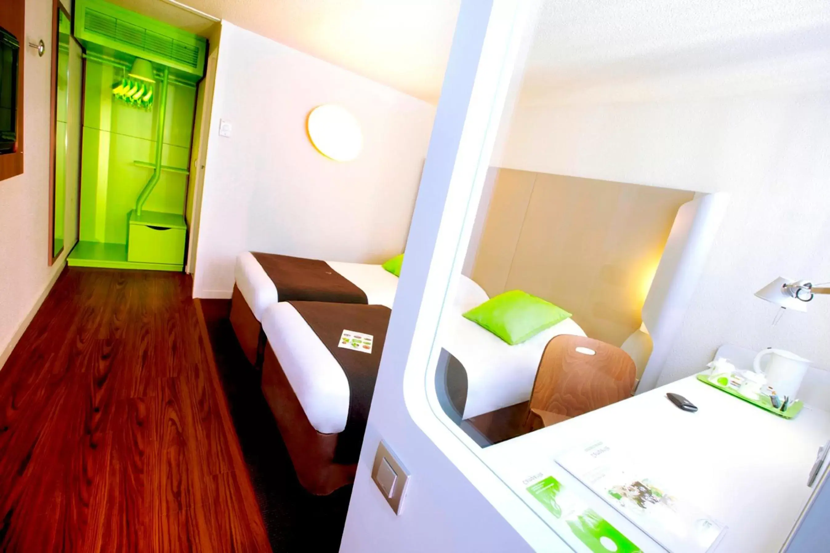 Standard Twin Room in Hôtel Campanile Orléans Nord - Saran Standard Twin Room in Hôtel Campanile Orléans Nord - Saran