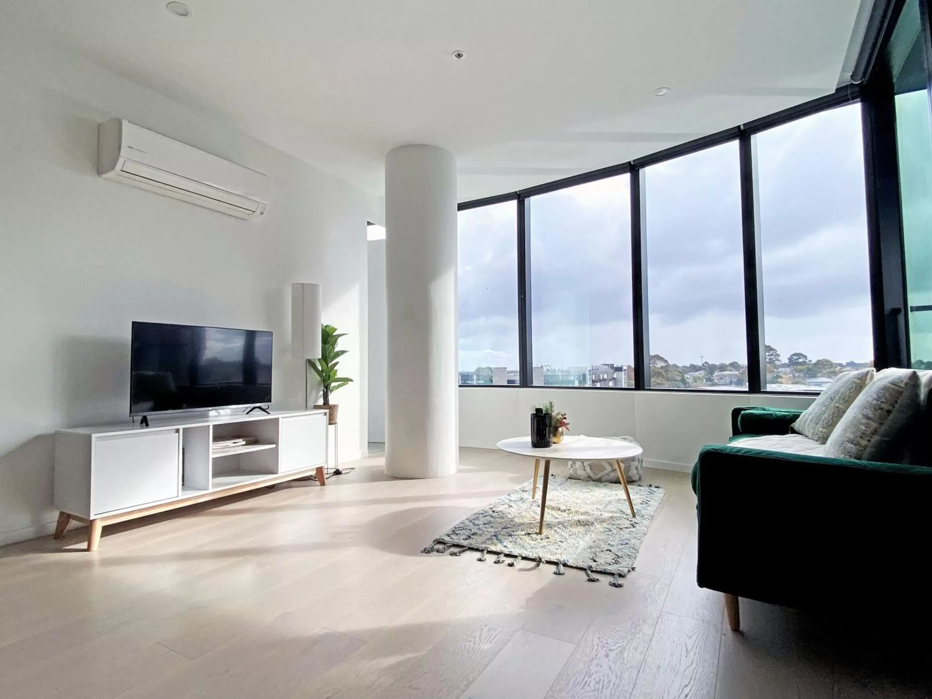 Skygarden Luxury Condo Skygarden Luxury Condo