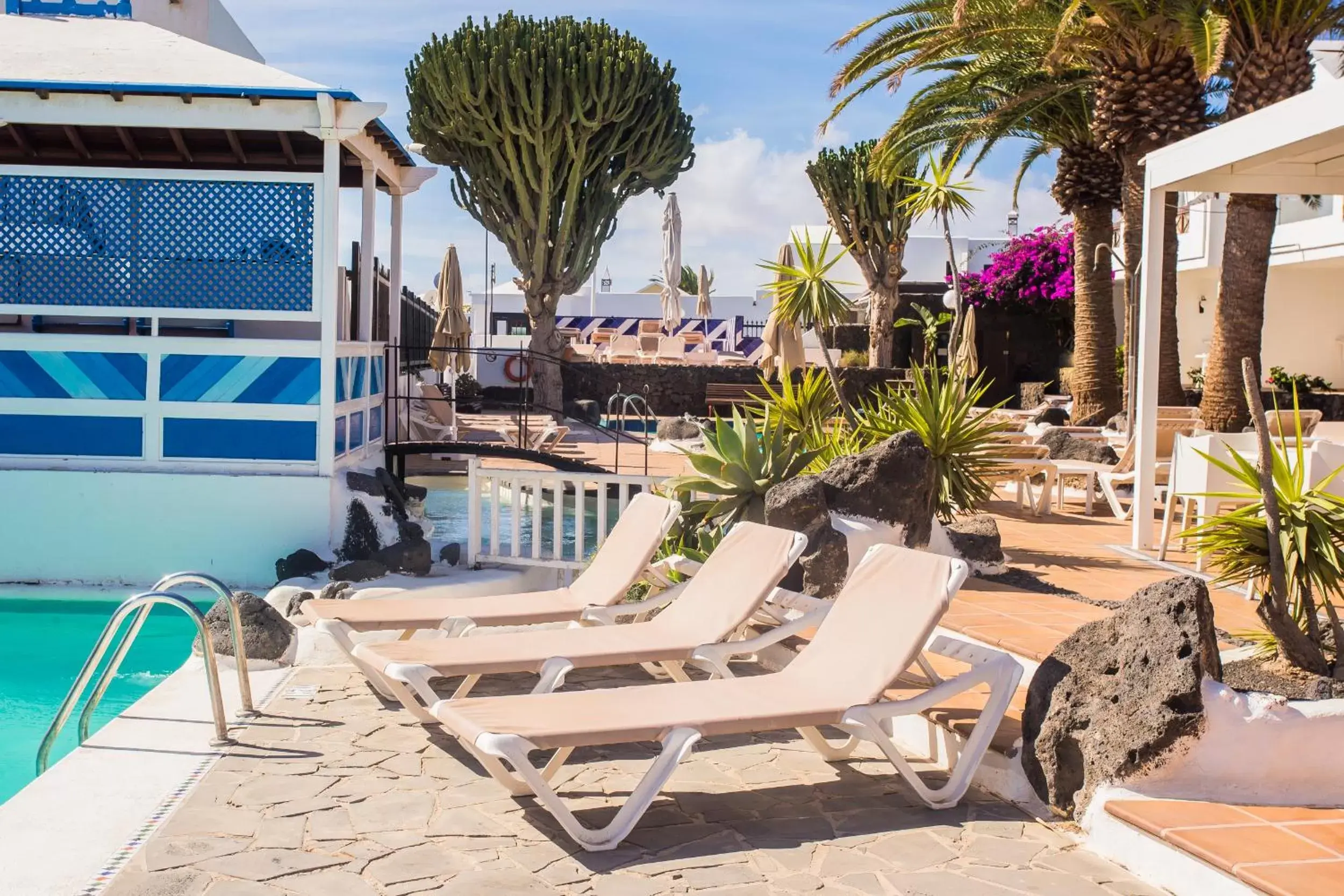 Two-Bedroom Apartment in Los Tulipanes Two-Bedroom Apartment in Los Tulipanes