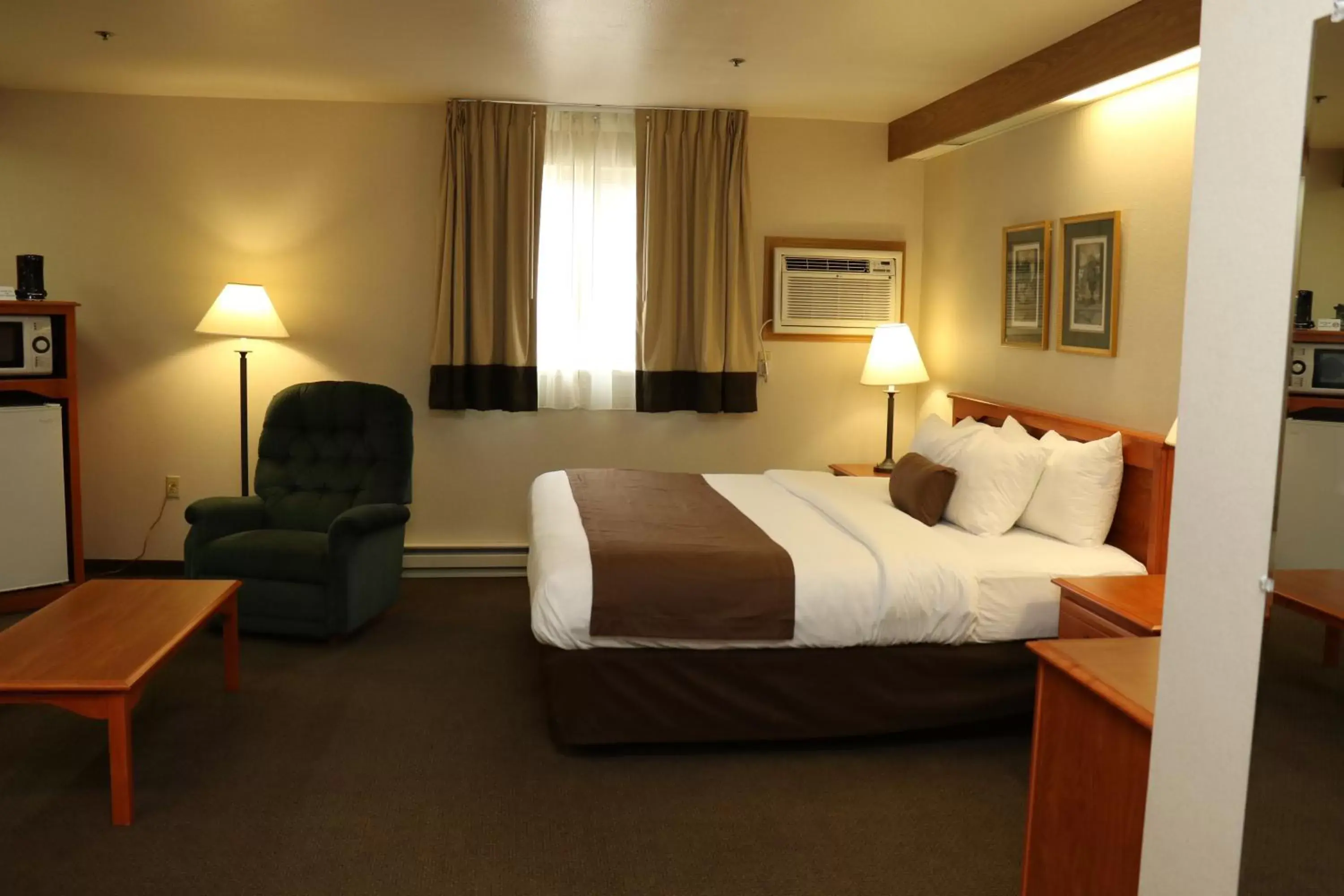 King Room - Non-Smoking in Motel 6 Minot, ND King Room - Non-Smoking in Motel 6 Minot, ND