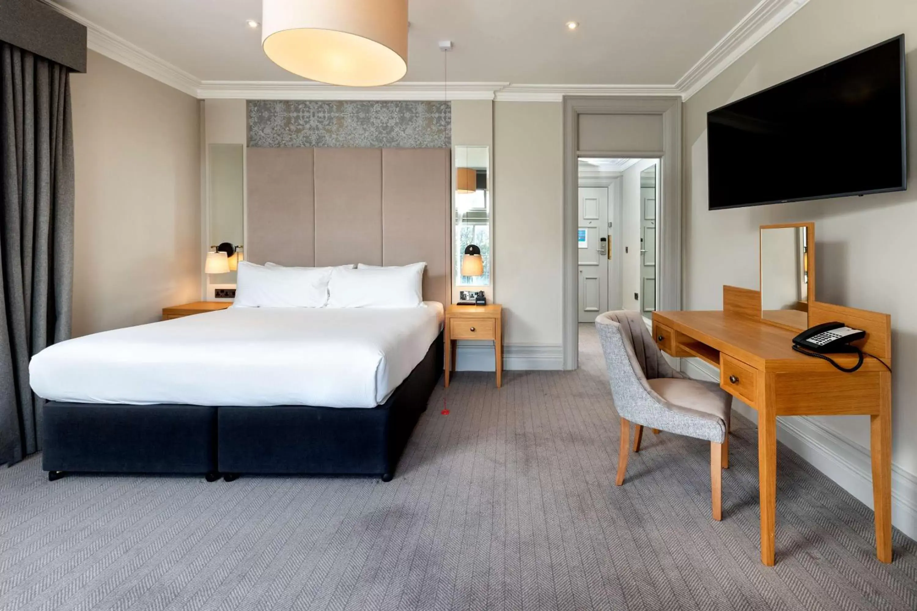 Double Room - Mobility Access in DoubleTree by Hilton Harrogate Majestic Hotel & Spa Double Room - Mobility Access in DoubleTree by Hilton Harrogate Majestic Hotel & Spa