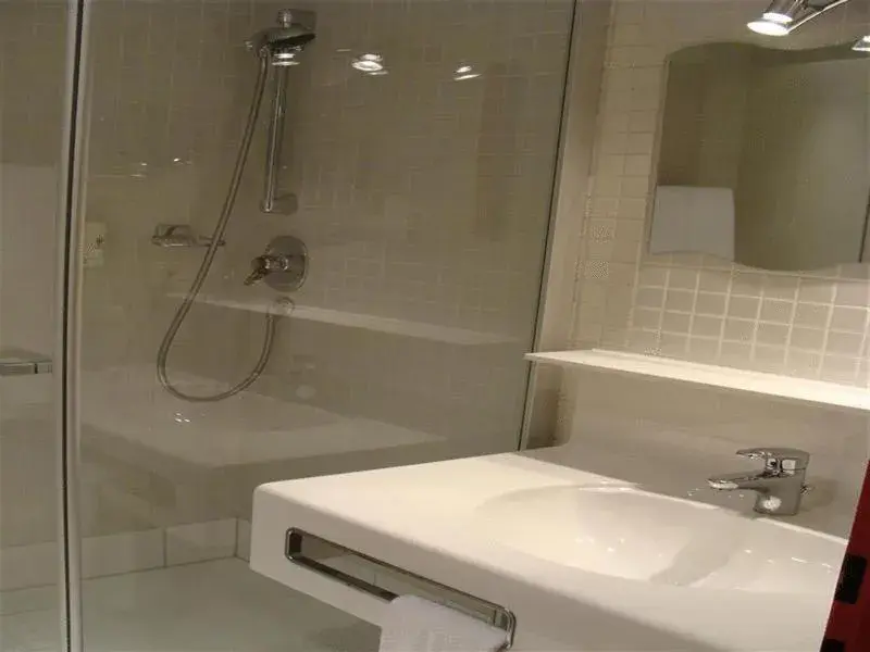 Single Room in Hotel Bischof Single Room in Hotel Bischof