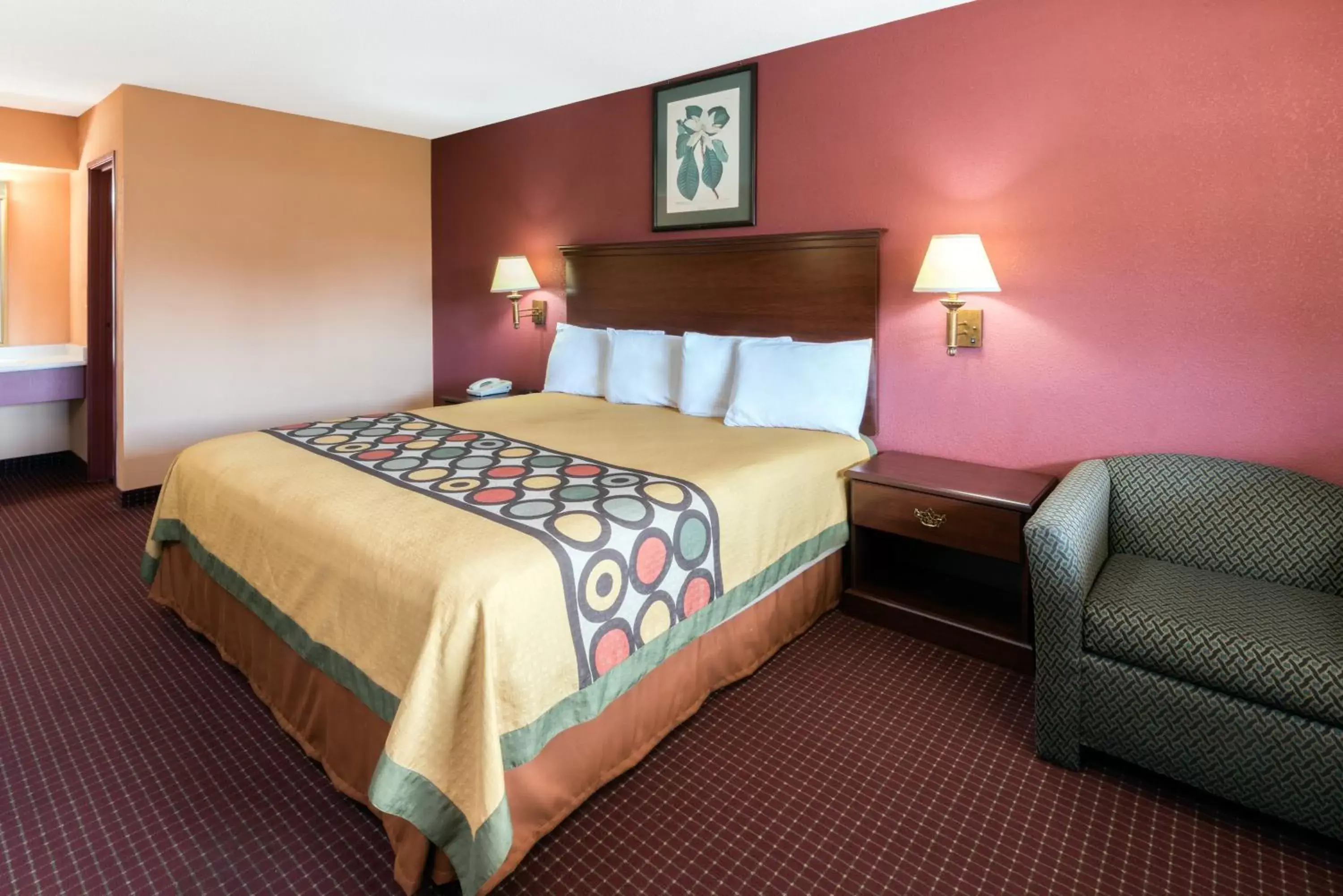 Standard King Room - Smoking in Super 8 by Wyndham Strongsville/Cleveland Standard King Room - Smoking in Super 8 by Wyndham Strongsville/Cleveland