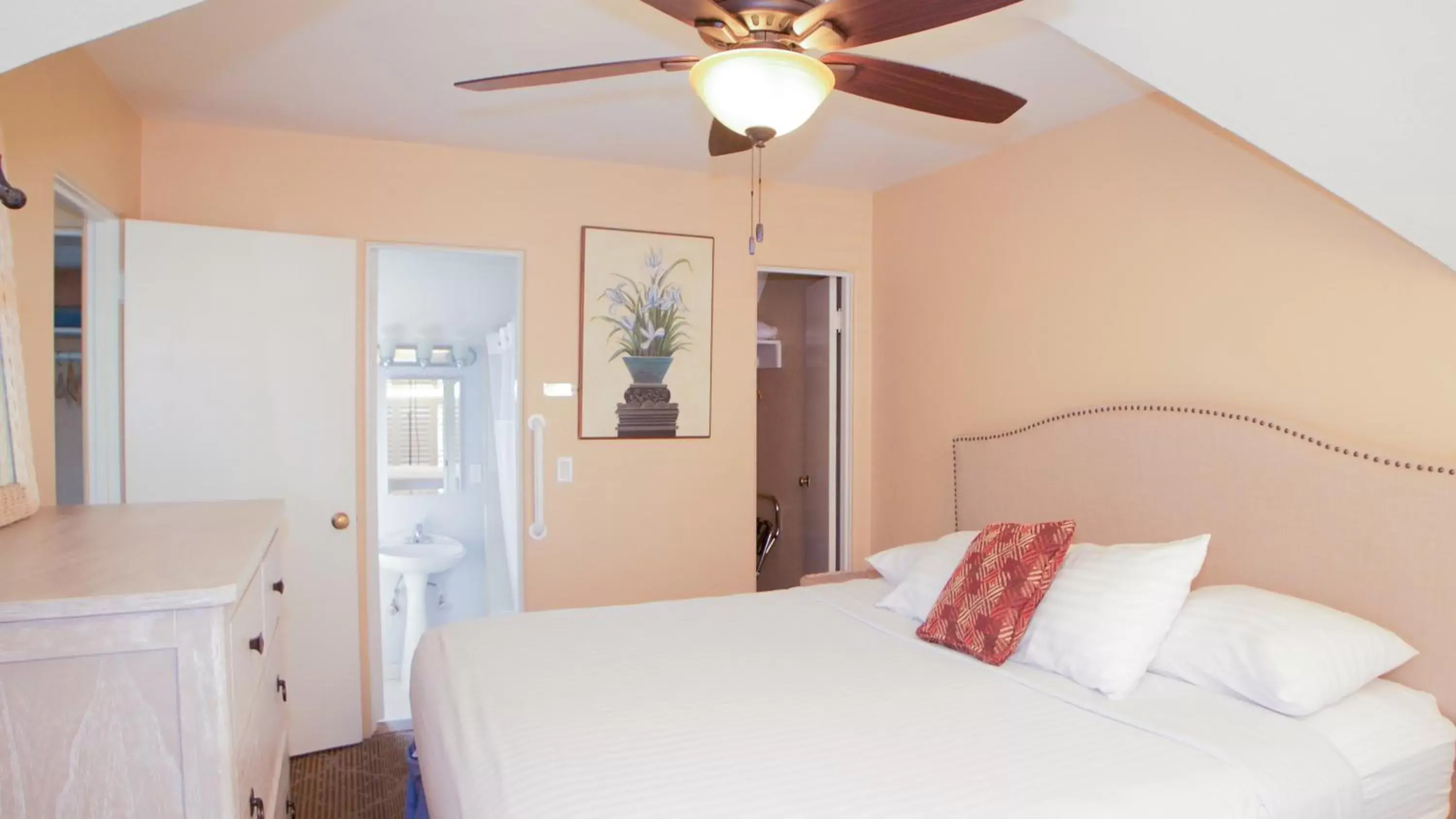 Family Room, King Bed with Sofa Bed in Casablanca Inn on The Beach Family Room, King Bed with Sofa Bed in Casablanca Inn on The Beach