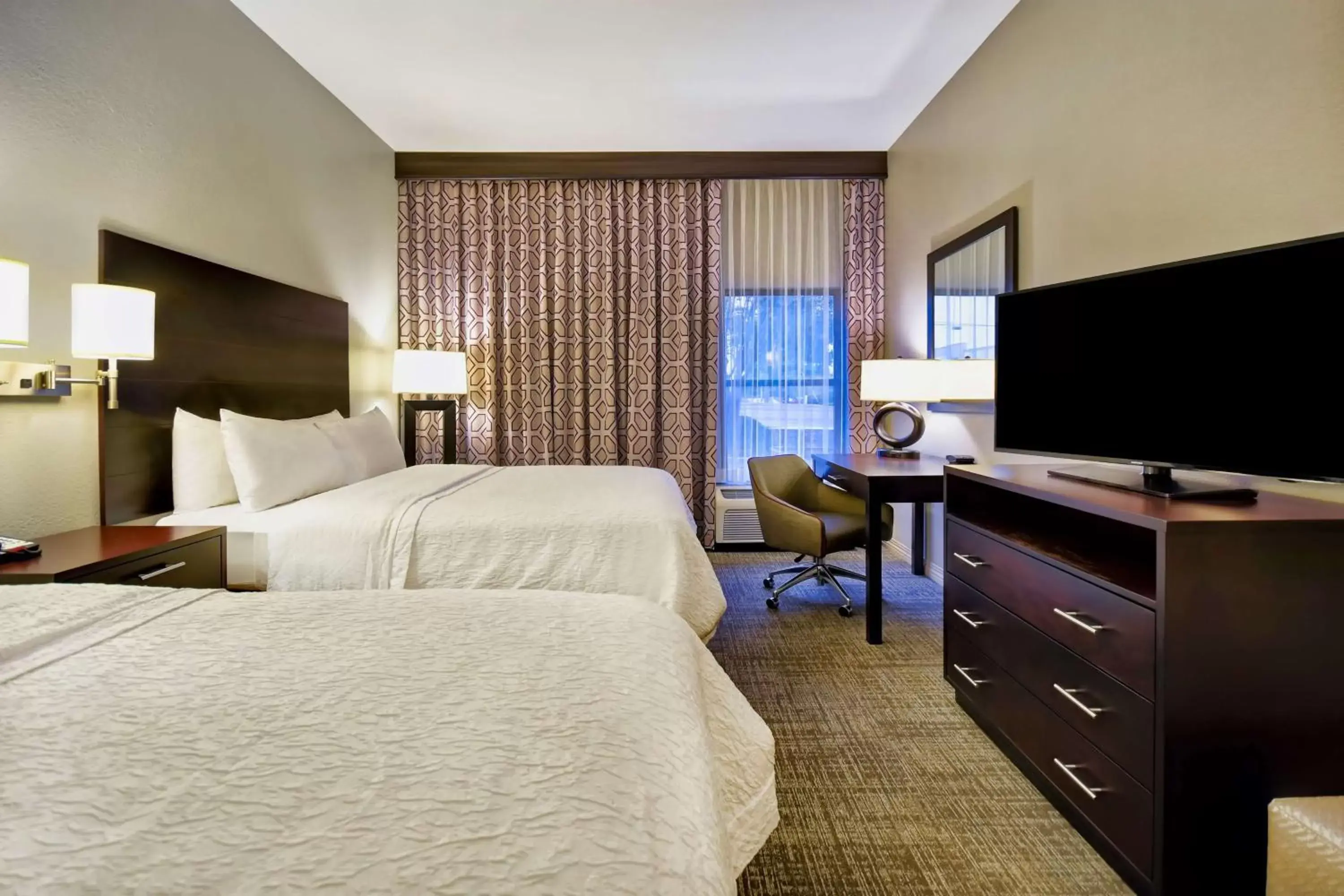 Double Room with Two Double Beds in Hampton Inn Starkville Double Room with Two Double Beds in Hampton Inn Starkville