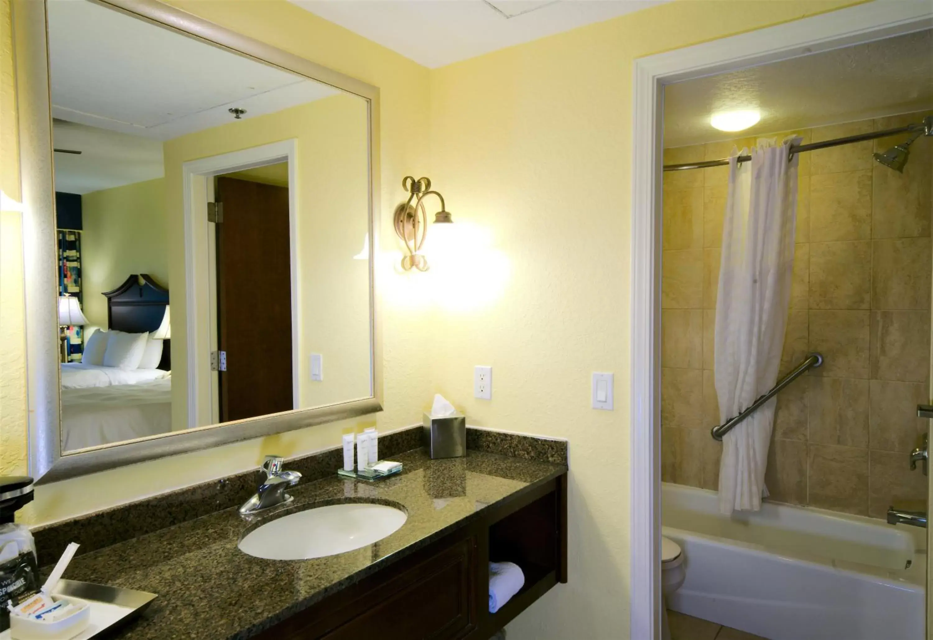 Deluxe King Room - Non-Smoking in Radisson Resort at the Port Deluxe King Room - Non-Smoking in Radisson Resort at the Port