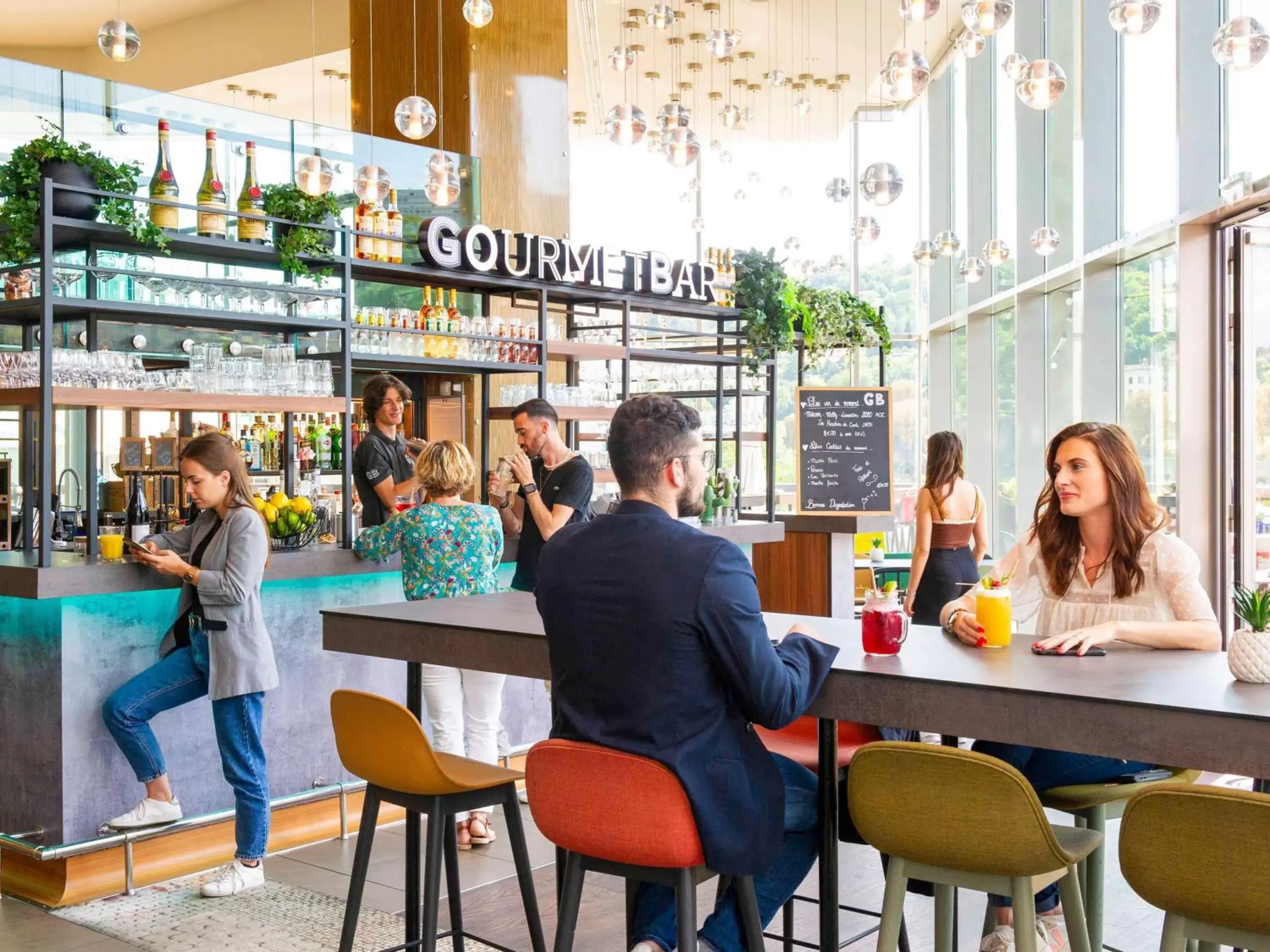 Novotel Lyon Centre-Confluence Bord de Saone Novotel Lyon Centre-Confluence Bord de Saone