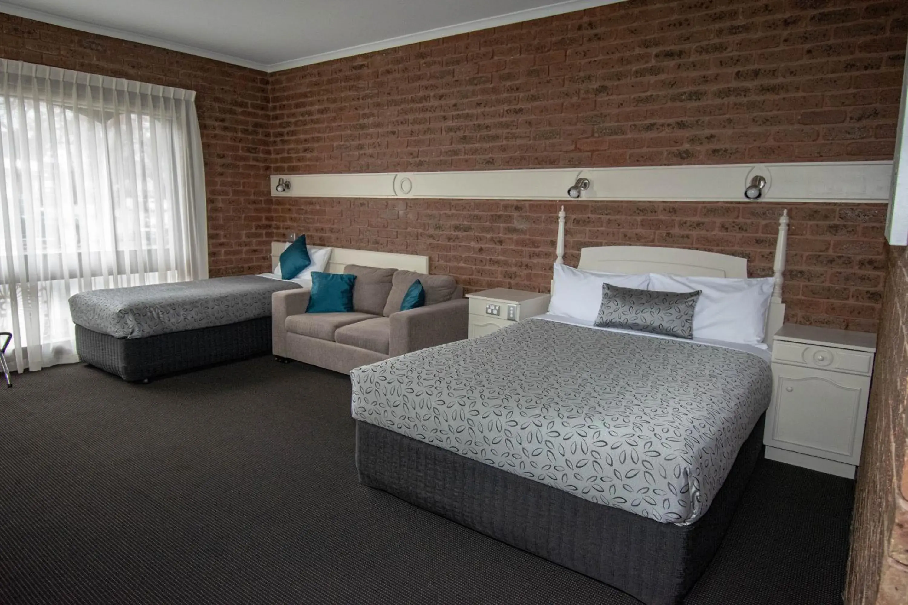 Large Double Room in Albury Townhouse Motel Large Double Room in Albury Townhouse Motel