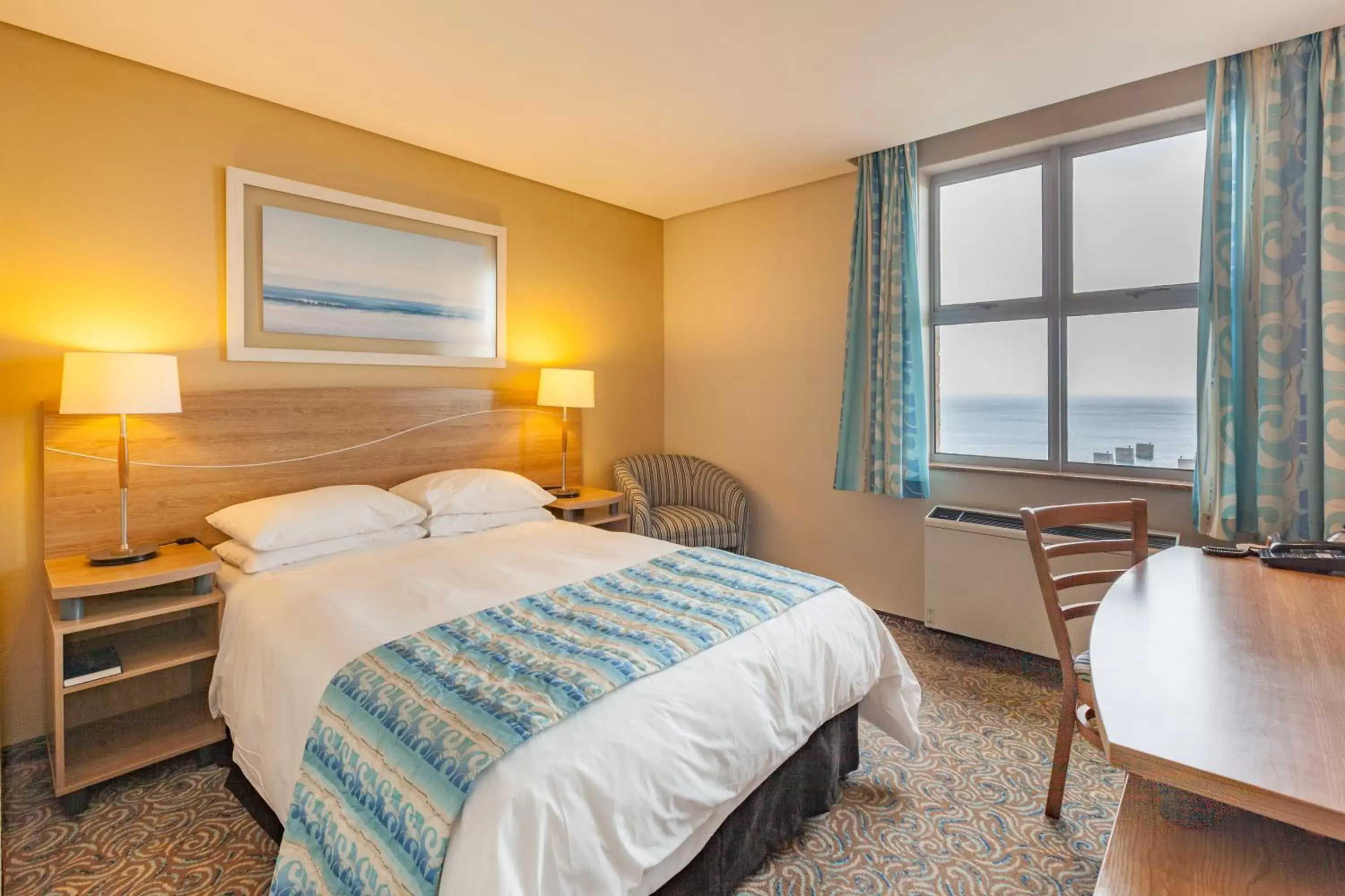 Double Room - Smoking in Town Lodge Gqeberha Double Room - Smoking in Town Lodge Gqeberha