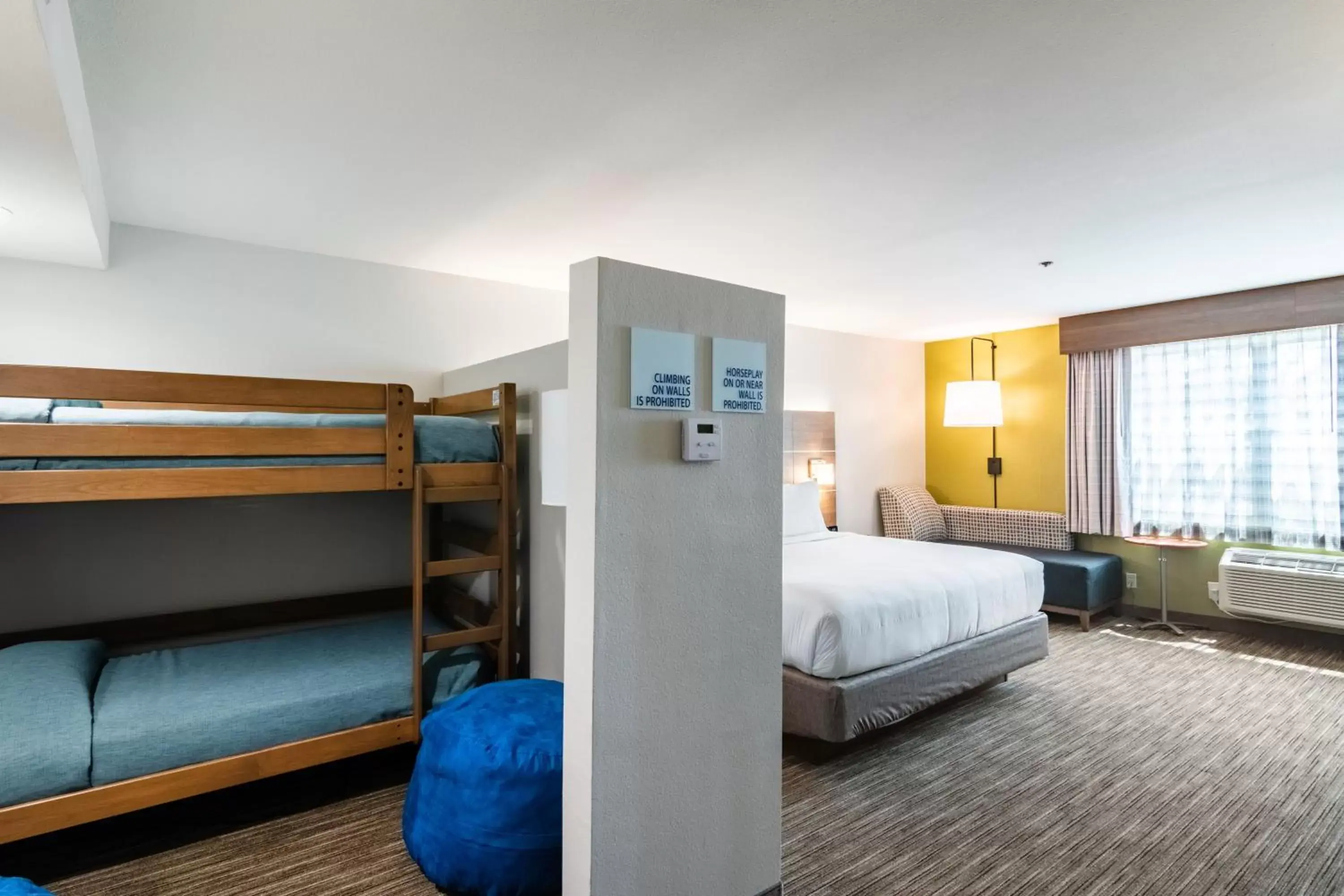 Family Suite in Holiday Inn Express & Suites Camarillo by IHG Family Suite in Holiday Inn Express & Suites Camarillo by IHG