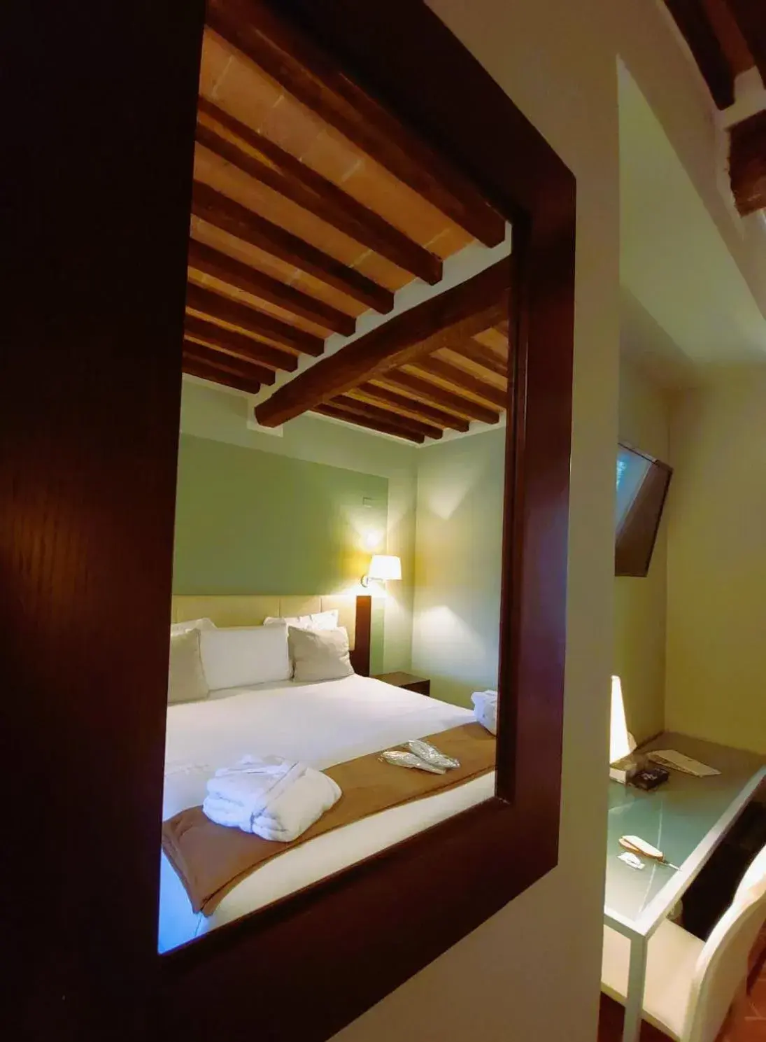 Comfort Double or Twin Room with King Size Bed and Spa Access - Separate Building in Cortona Resort & Spa Comfort Double or Twin Room with King Size Bed and Spa Access - Separate Building in Cortona Resort & Spa