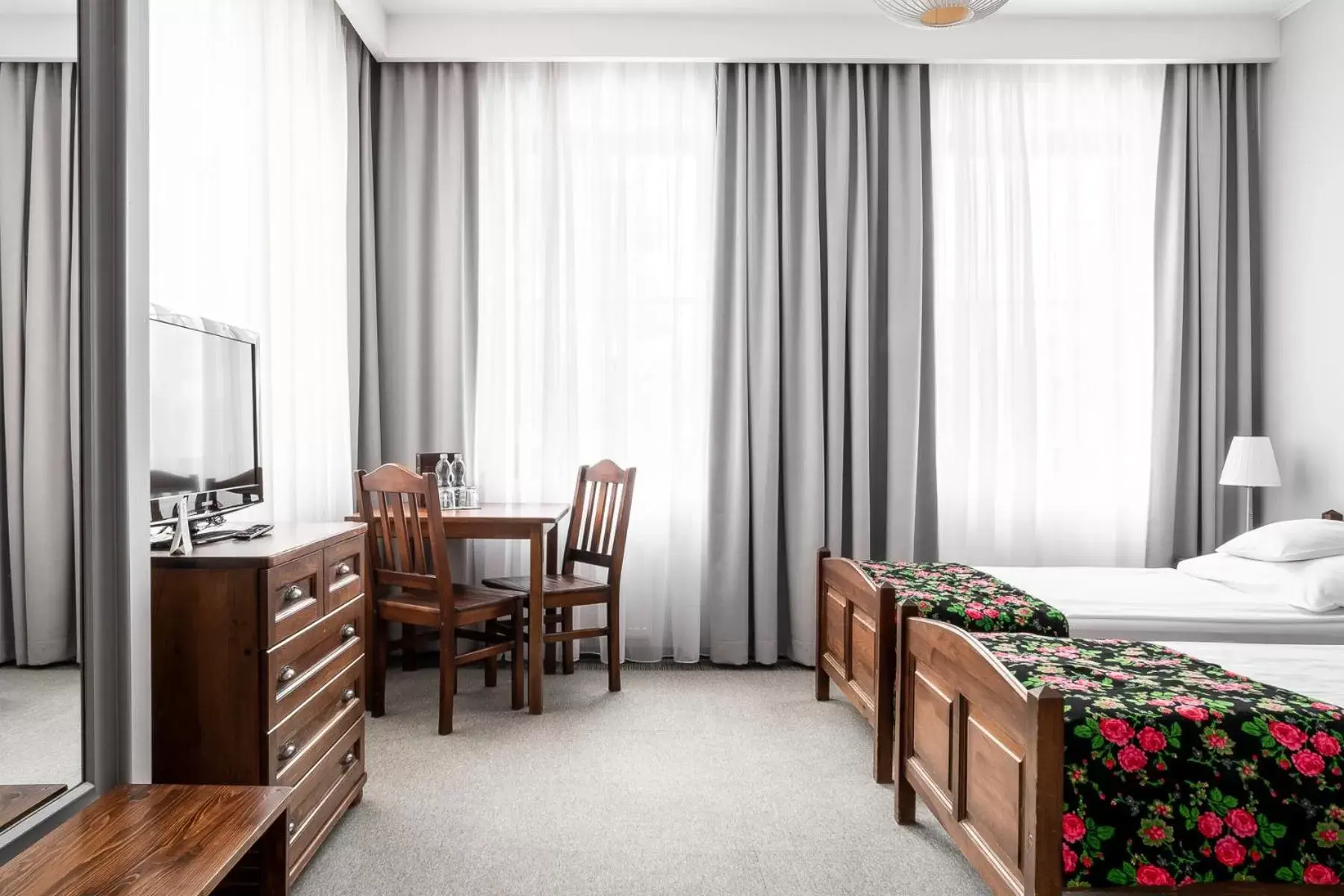 Standard Twin Room in Rezydencja Sienkiewiczówka Standard Twin Room in Rezydencja Sienkiewiczówka