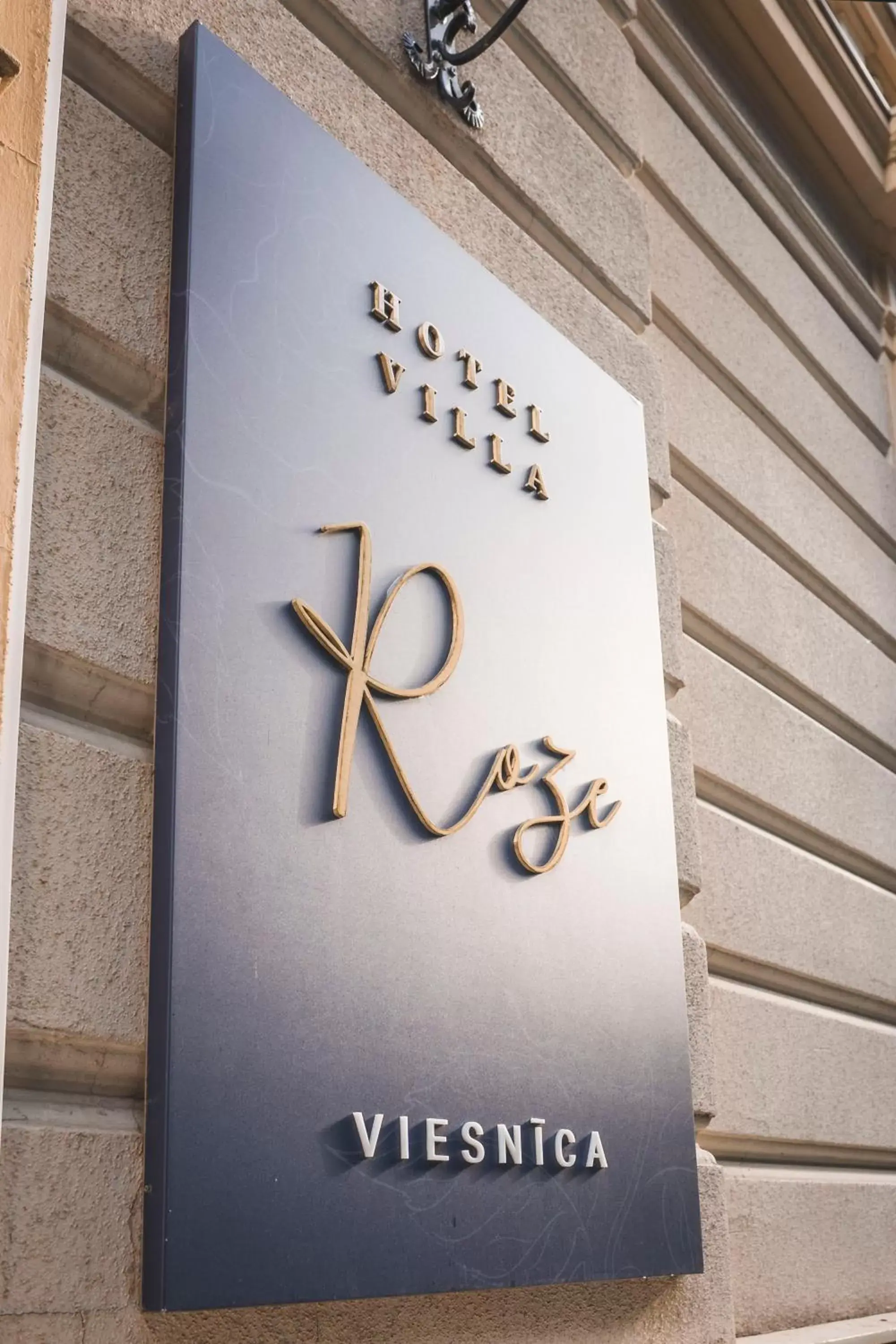 Double Room Attic in Roze Villa Double Room Attic in Roze Villa