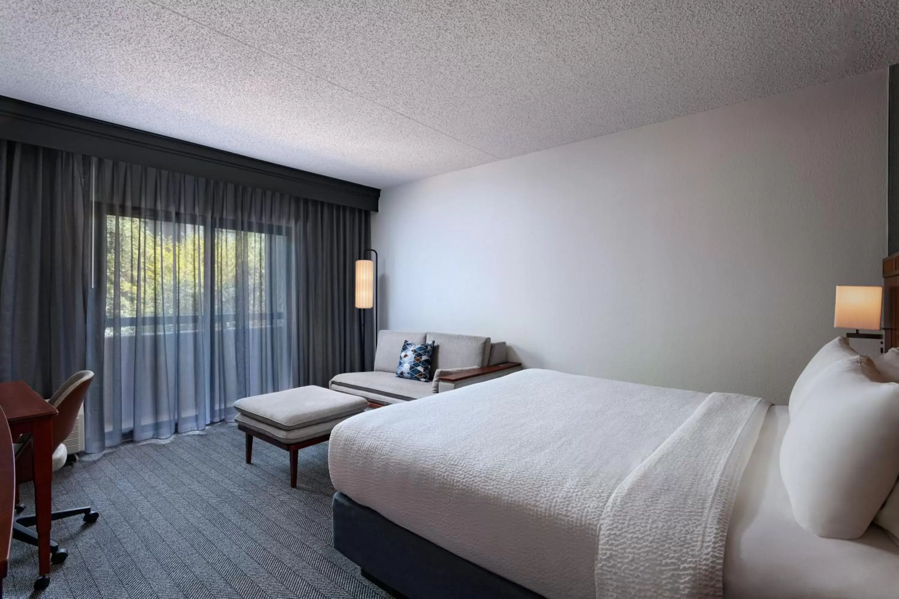 King Room - Hearing Accessible in Courtyard by Marriott Dallas Plano Parkway at Preston Road King Room - Hearing Accessible in Courtyard by Marriott Dallas Plano Parkway at Preston Road