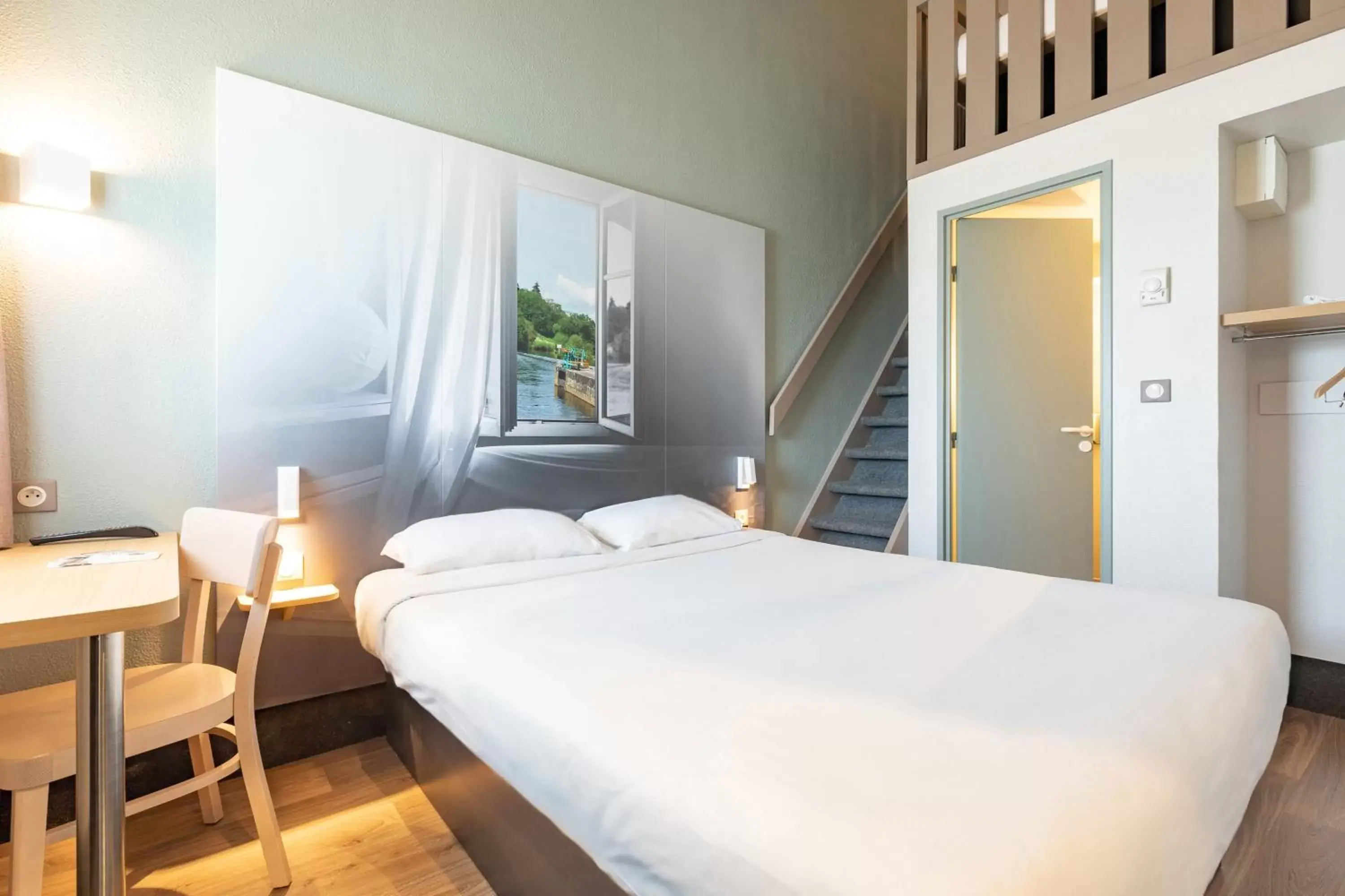 Quadruple Room in B&B HOTEL Laval Changé Quadruple Room in B&B HOTEL Laval Changé