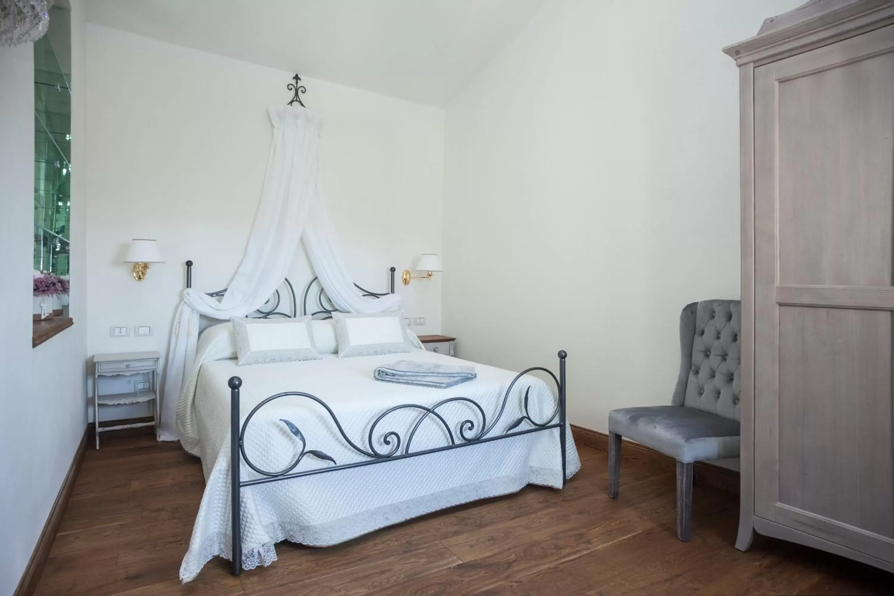 Deluxe Double Room with Bath in Podere La Contessa B&B Deluxe Double Room with Bath in Podere La Contessa B&B