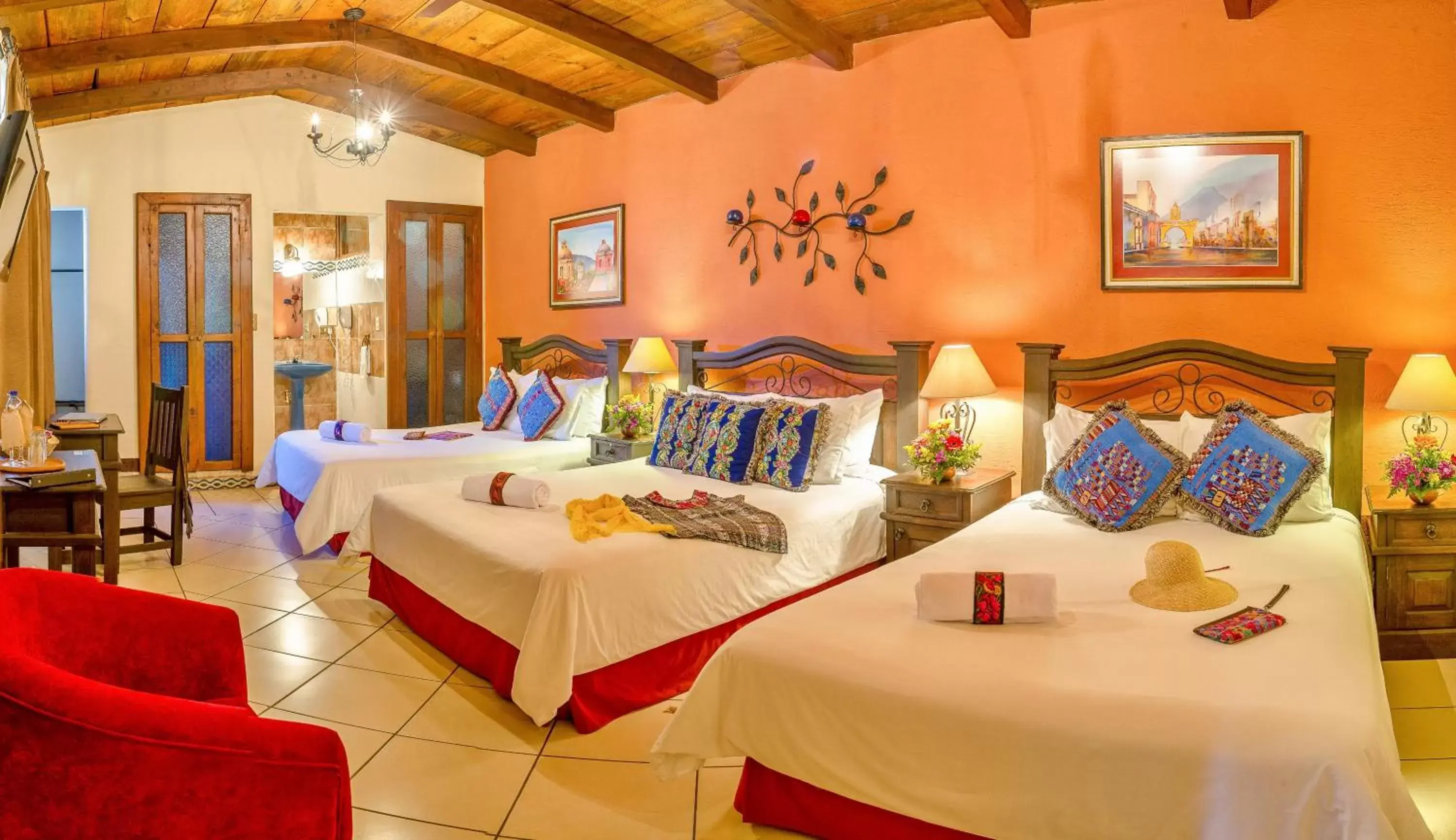 Triple Room in Hotel Casa del Parque by AHS Triple Room in Hotel Casa del Parque by AHS