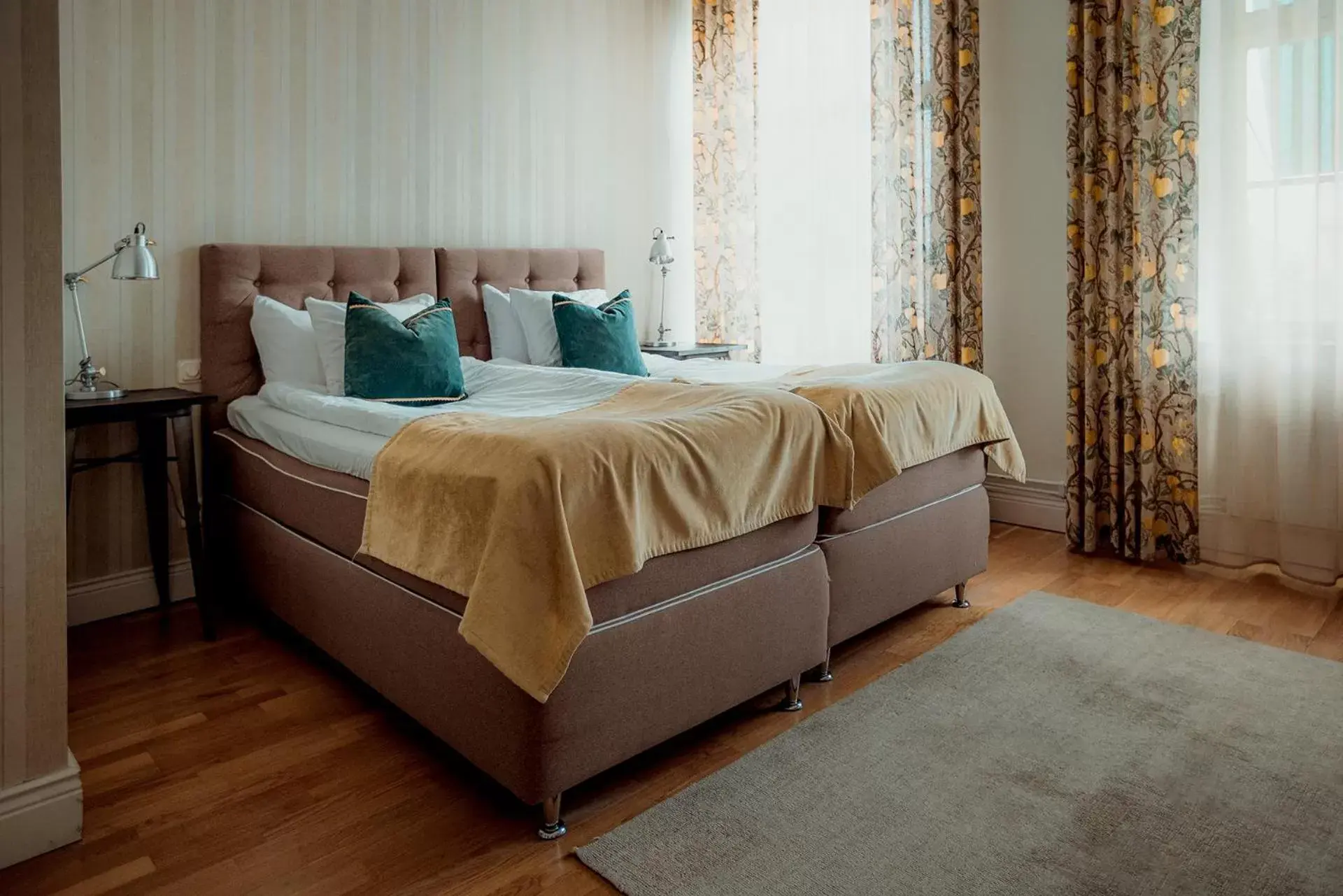 Superior Twin Room in Sunlight Hotel Conference & Spa Superior Twin Room in Sunlight Hotel Conference & Spa