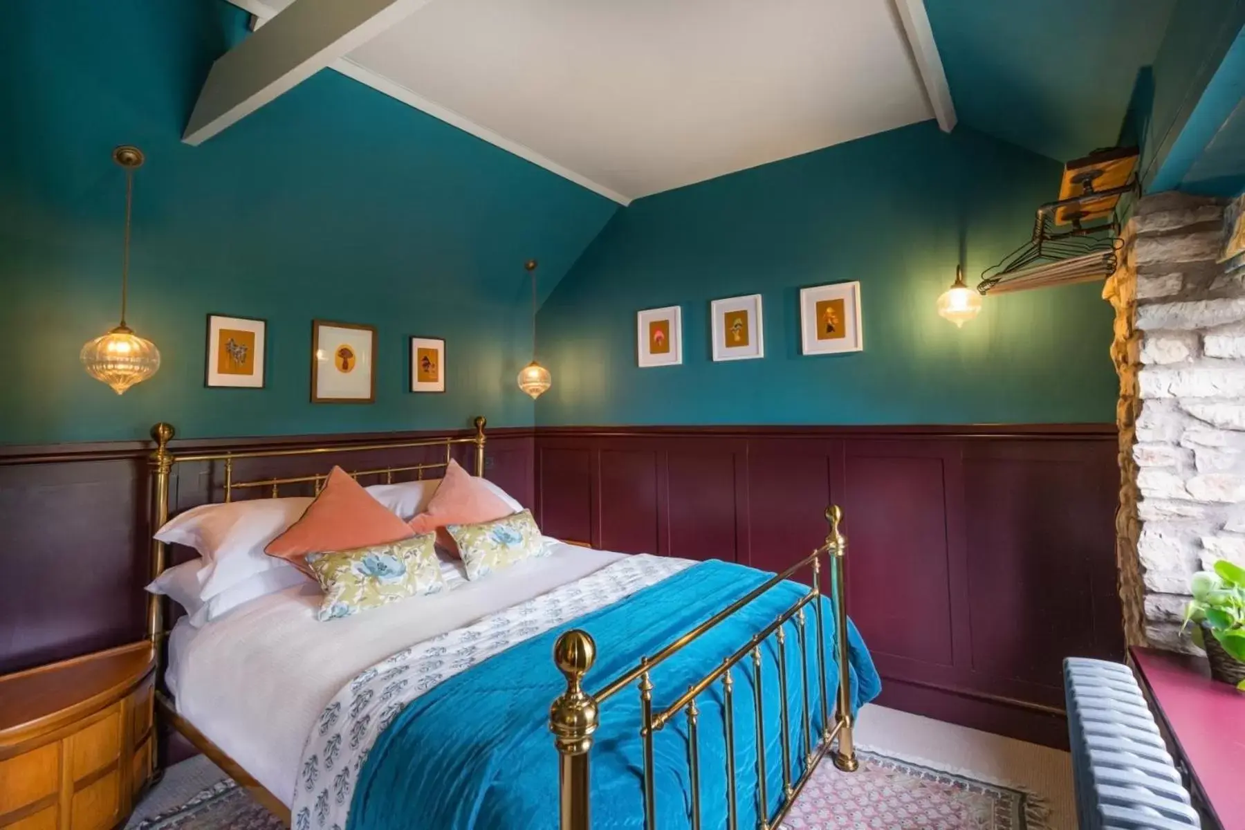 King Room in The Queens Chew Magna King Room in The Queens Chew Magna