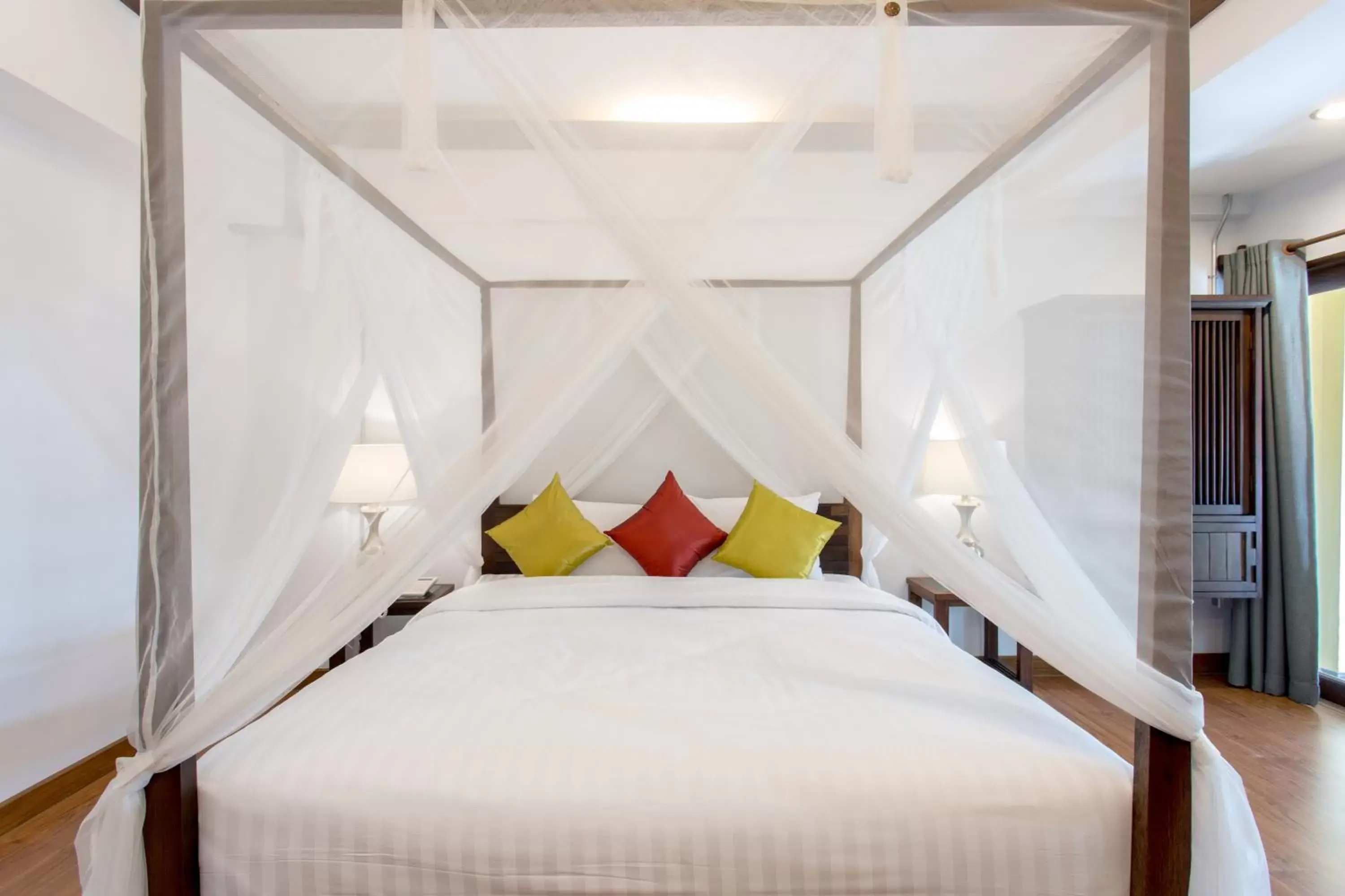 King Suite in Night Bazaar Inn King Suite in Night Bazaar Inn