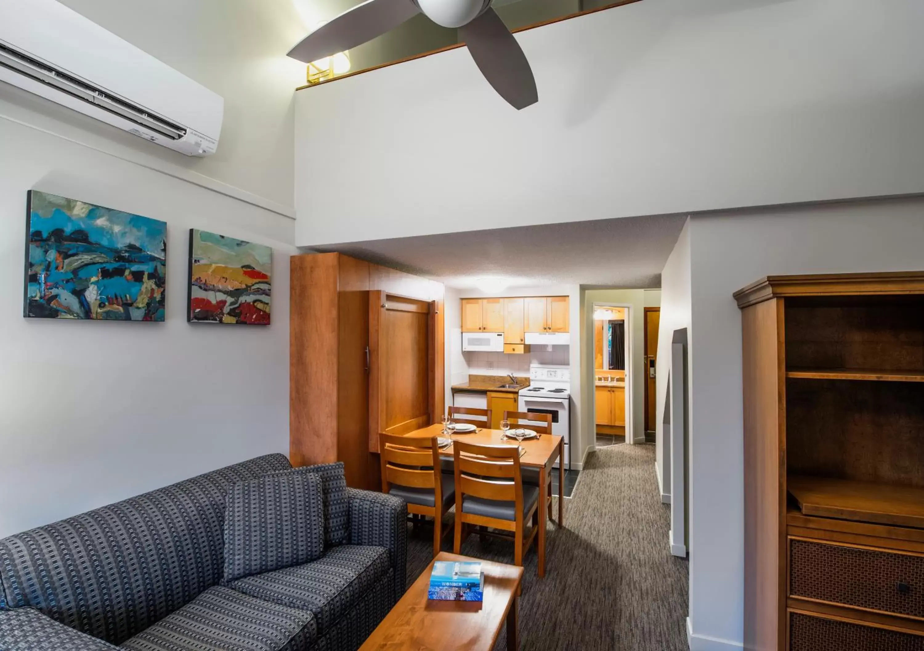 Queen Loft Suite in Whistler Village Inn & Suites Queen Loft Suite in Whistler Village Inn & Suites