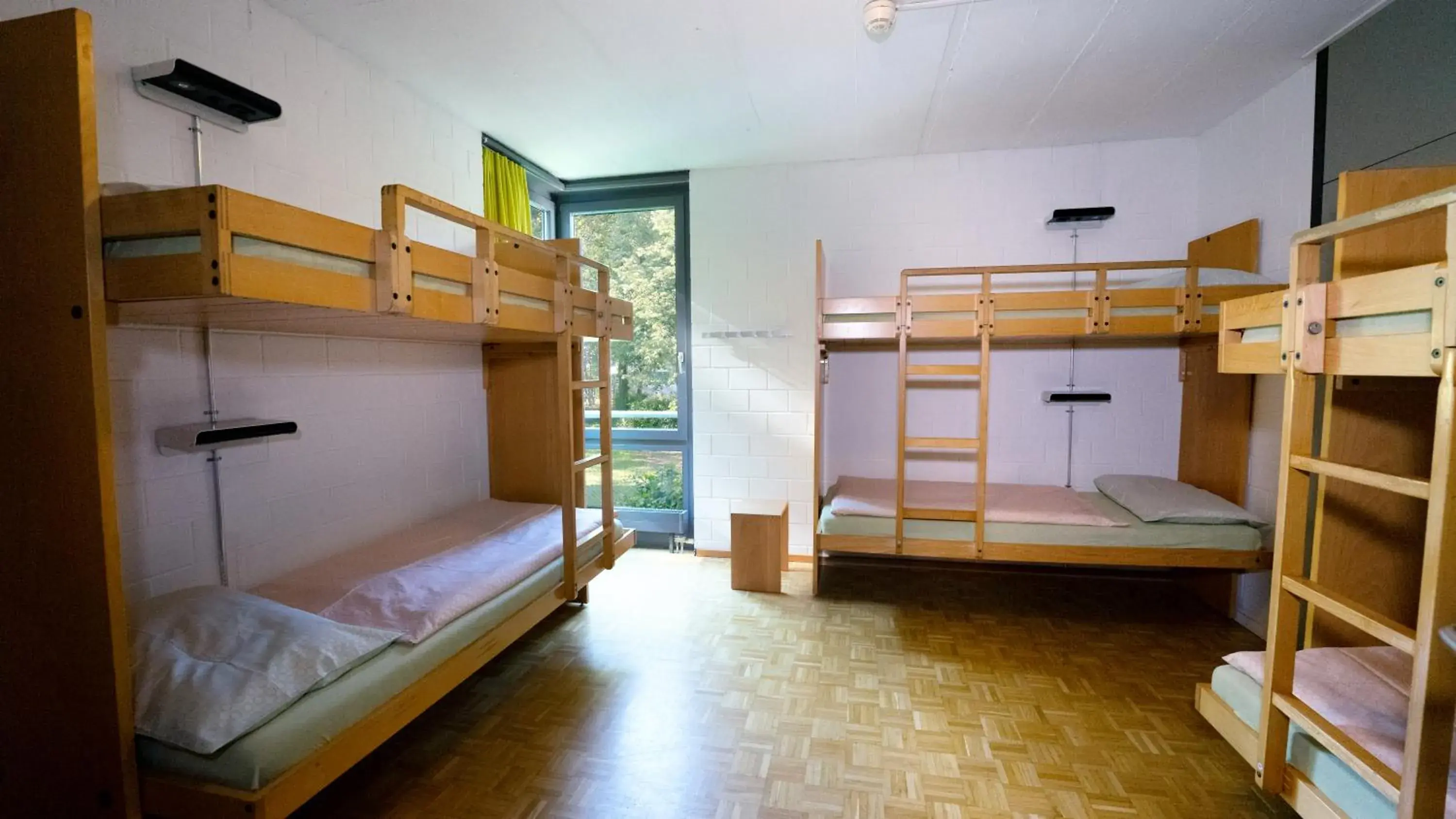 Bed in 6-Bed Dormitory Room in Luzern Youth Hostel Bed in 6-Bed Dormitory Room in Luzern Youth Hostel