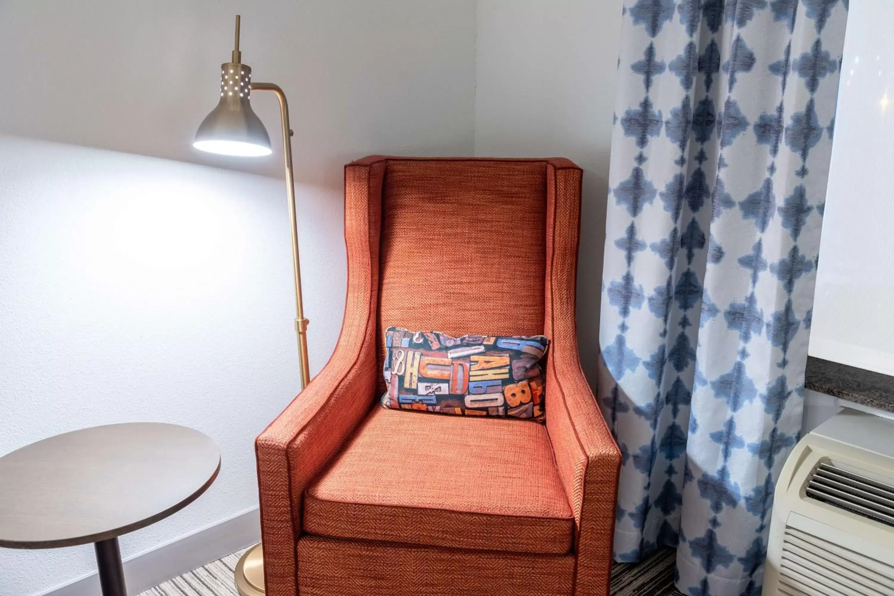 Deluxe King Room with Accessible Tub - Mobility and Hearing Access in Hilton Garden Inn North Little Rock Deluxe King Room with Accessible Tub - Mobility and Hearing Access in Hilton Garden Inn North Little Rock