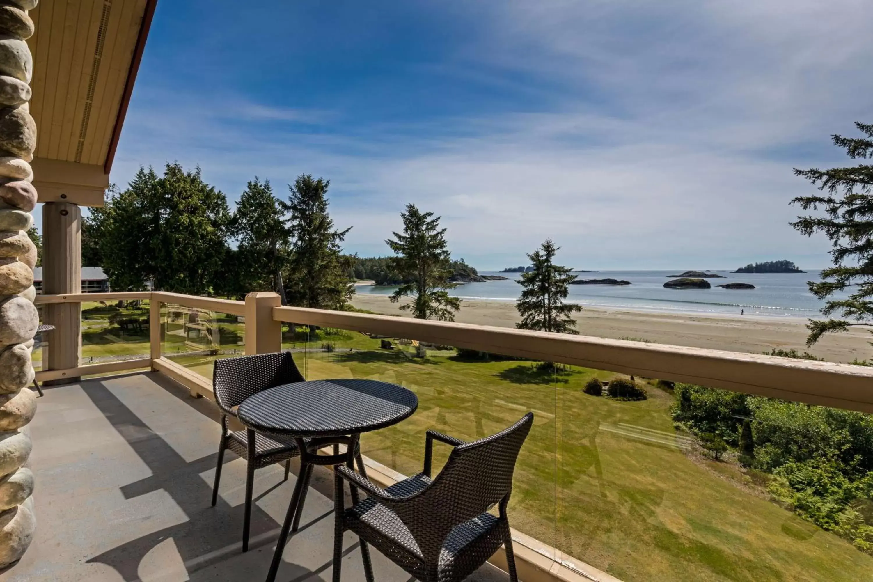 King Suite with Sofa Bed and Ocean View in Best Western Plus Tin Wis Resort King Suite with Sofa Bed and Ocean View in Best Western Plus Tin Wis Resort