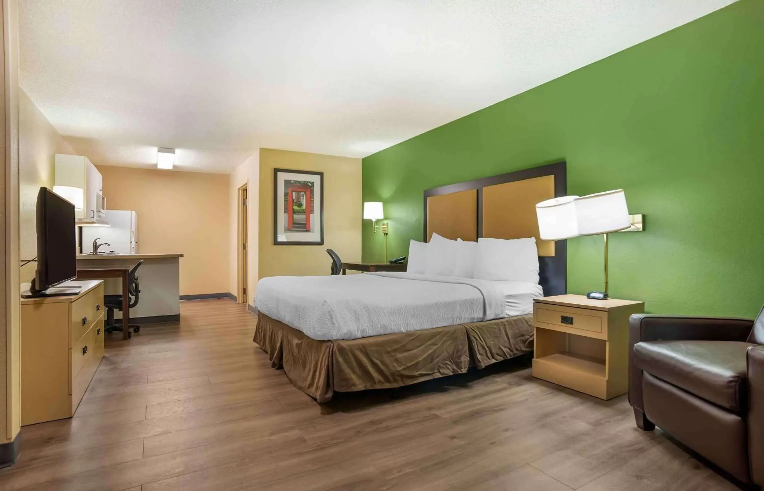 Studio with 1 King Bed - Non-Smoking in Extended Stay America Select Suites - Jackson - North Studio with 1 King Bed - Non-Smoking in Extended Stay America Select Suites - Jackson - North