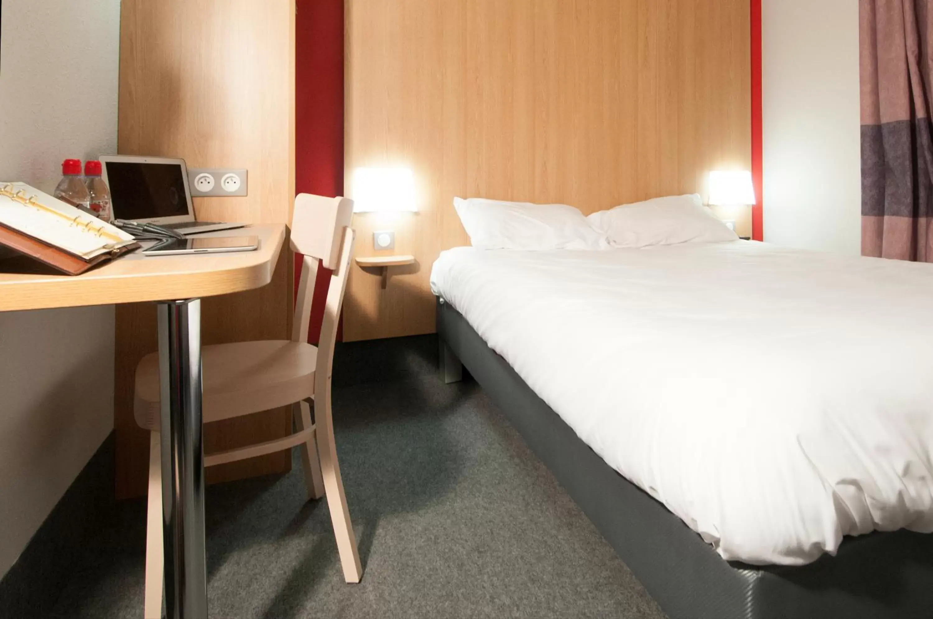 Double Room in B&B HOTEL La Rochelle Beaulieu Puilboreau Double Room in B&B HOTEL La Rochelle Beaulieu Puilboreau