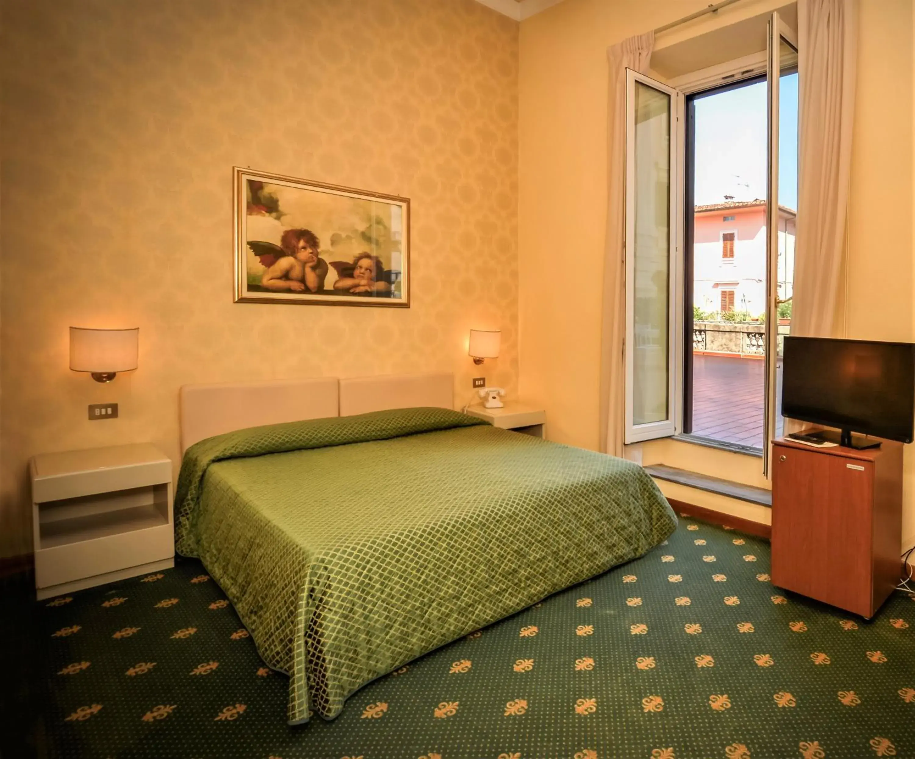 Double or Twin Room in Grand Hotel Plaza & Locanda Maggiore Double or Twin Room in Grand Hotel Plaza & Locanda Maggiore