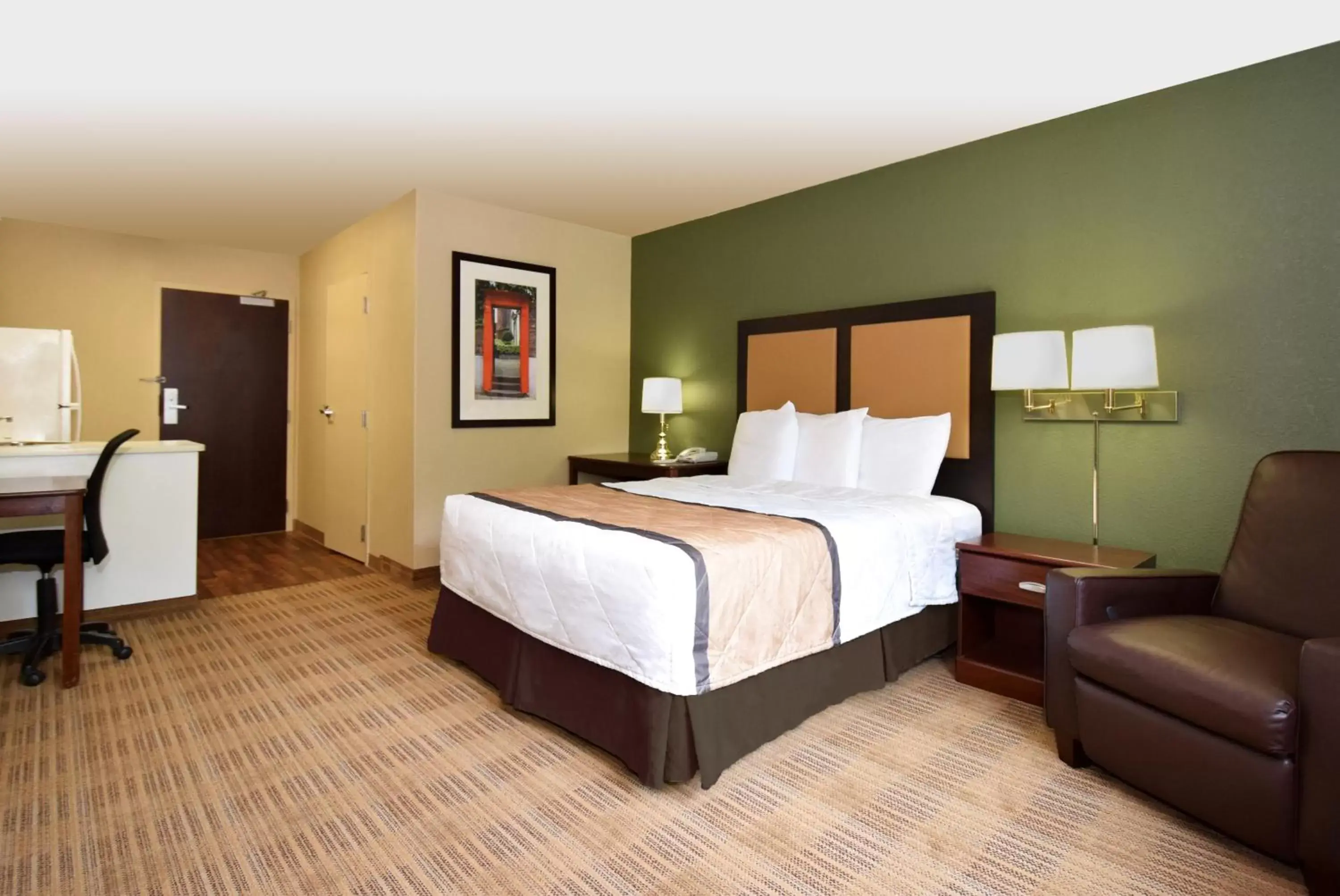Queen studio with 1 Queen Bed - Disability Access/Non-Smoking in Extended Stay America Suites - Philadelphia - Plymouth Meeting - East Queen studio with 1 Queen Bed - Disability Access/Non-Smoking in Extended Stay America Suites - Philadelphia - Plymouth Meeting - East