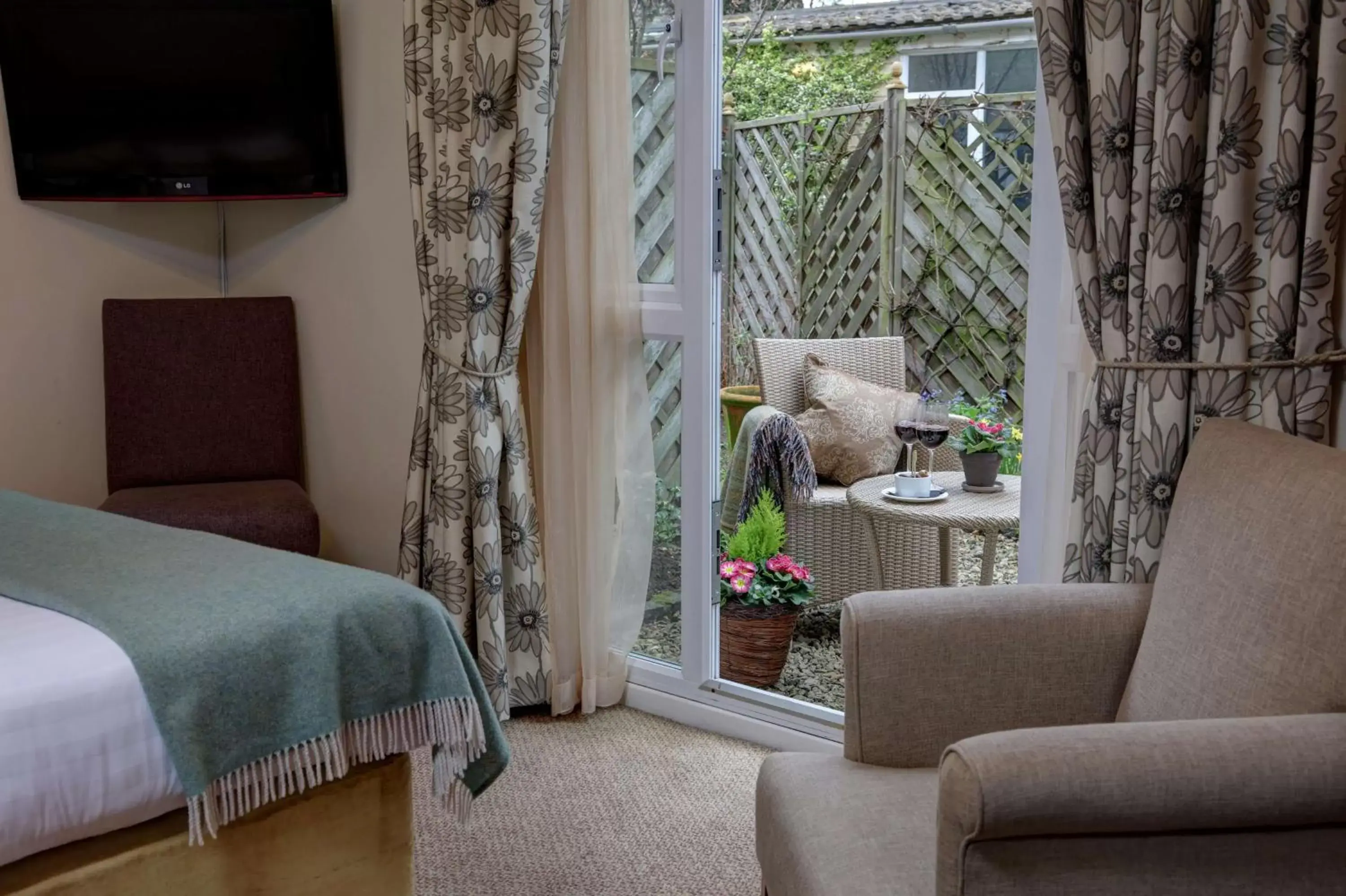 Standard Double Room in Three Ways House Hotel Standard Double Room in Three Ways House Hotel