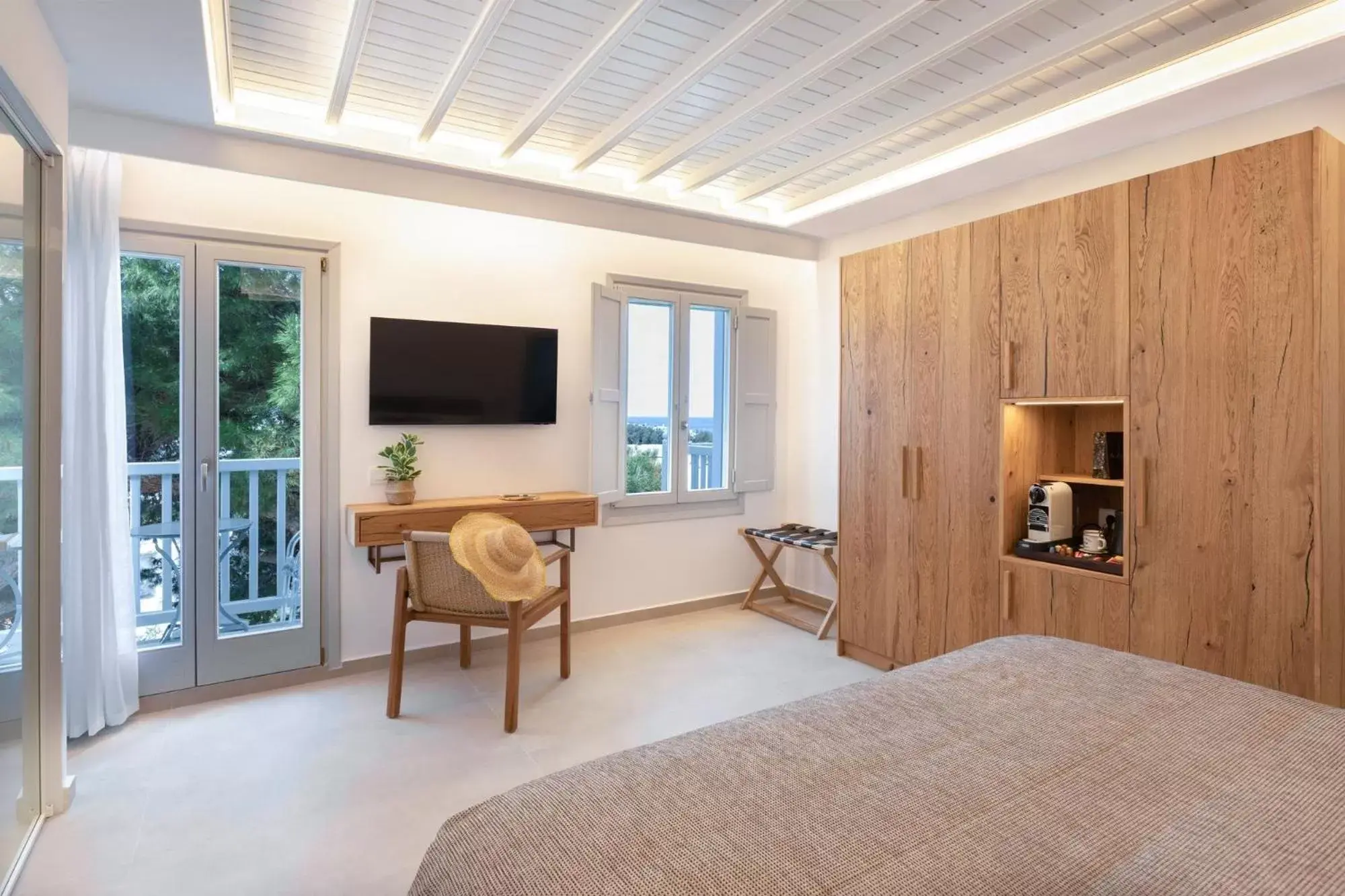 Deluxe Junior Suite in Elena Hotel Mykonos Deluxe Junior Suite in Elena Hotel Mykonos