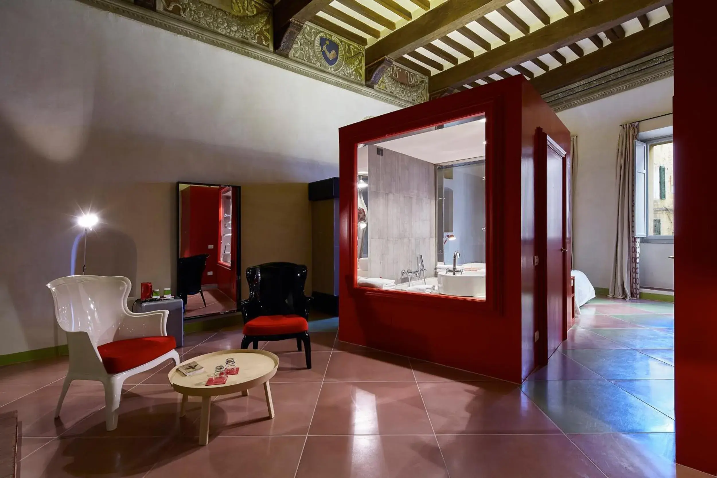 Suite Design with Bath in Palazzetto Rosso - Art Hotel Suite Design with Bath in Palazzetto Rosso - Art Hotel