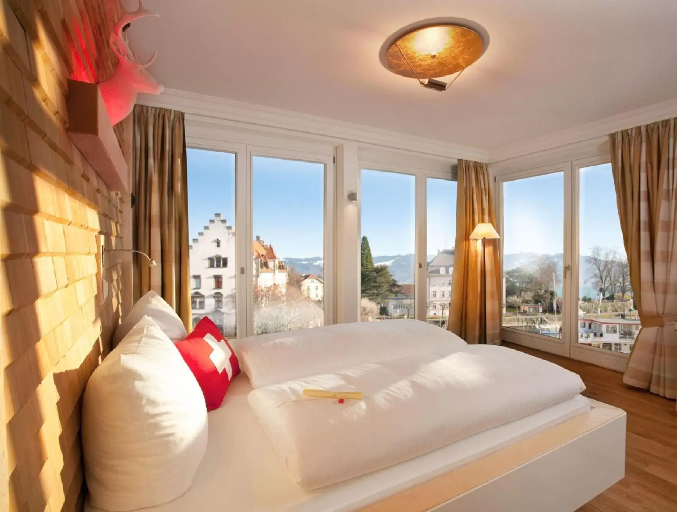 Swiss Mountain Comfort Suite - single occupancy in YachtHotel Helvetia Spa- und Wellnessdomizil Swiss Mountain Comfort Suite - single occupancy in YachtHotel Helvetia Spa- und Wellnessdomizil